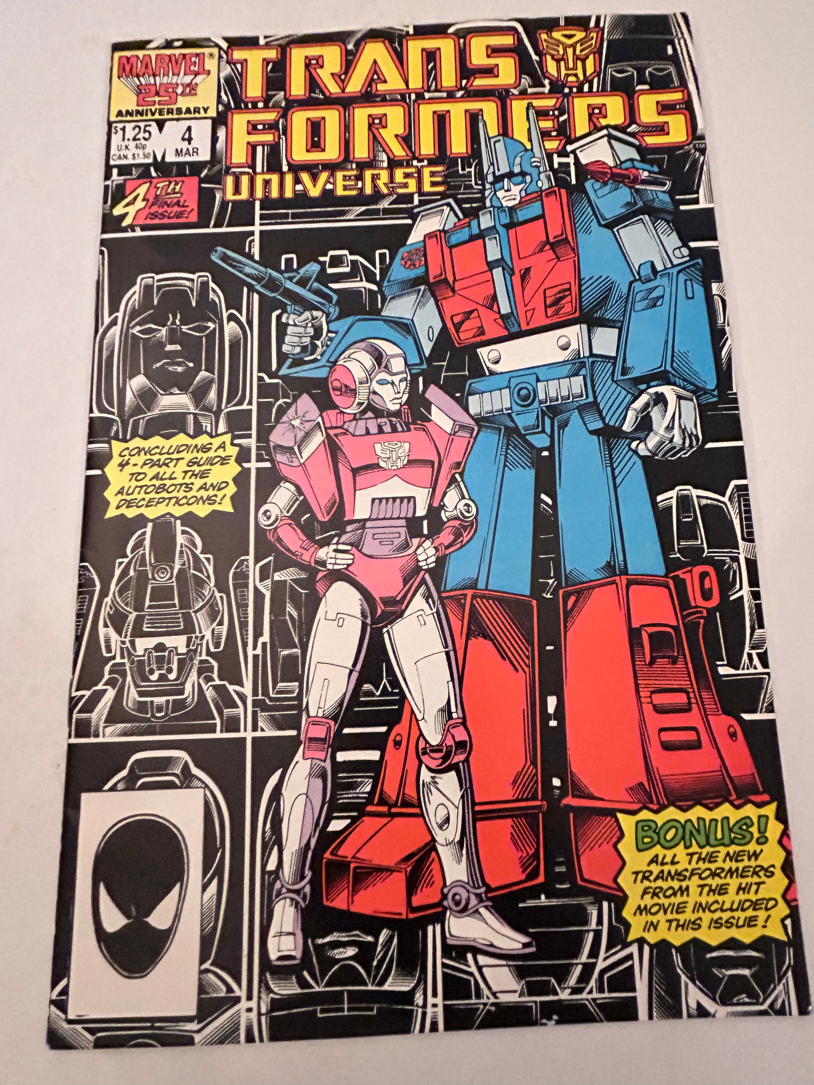 Vintage Comic Book The Transformers Universe # 4: Vintage Comic Book The Transformers Universe # 4 Please view all photos as they are part of the description and condition of this Item, Feel free to contact me with questions or picture requests! Used