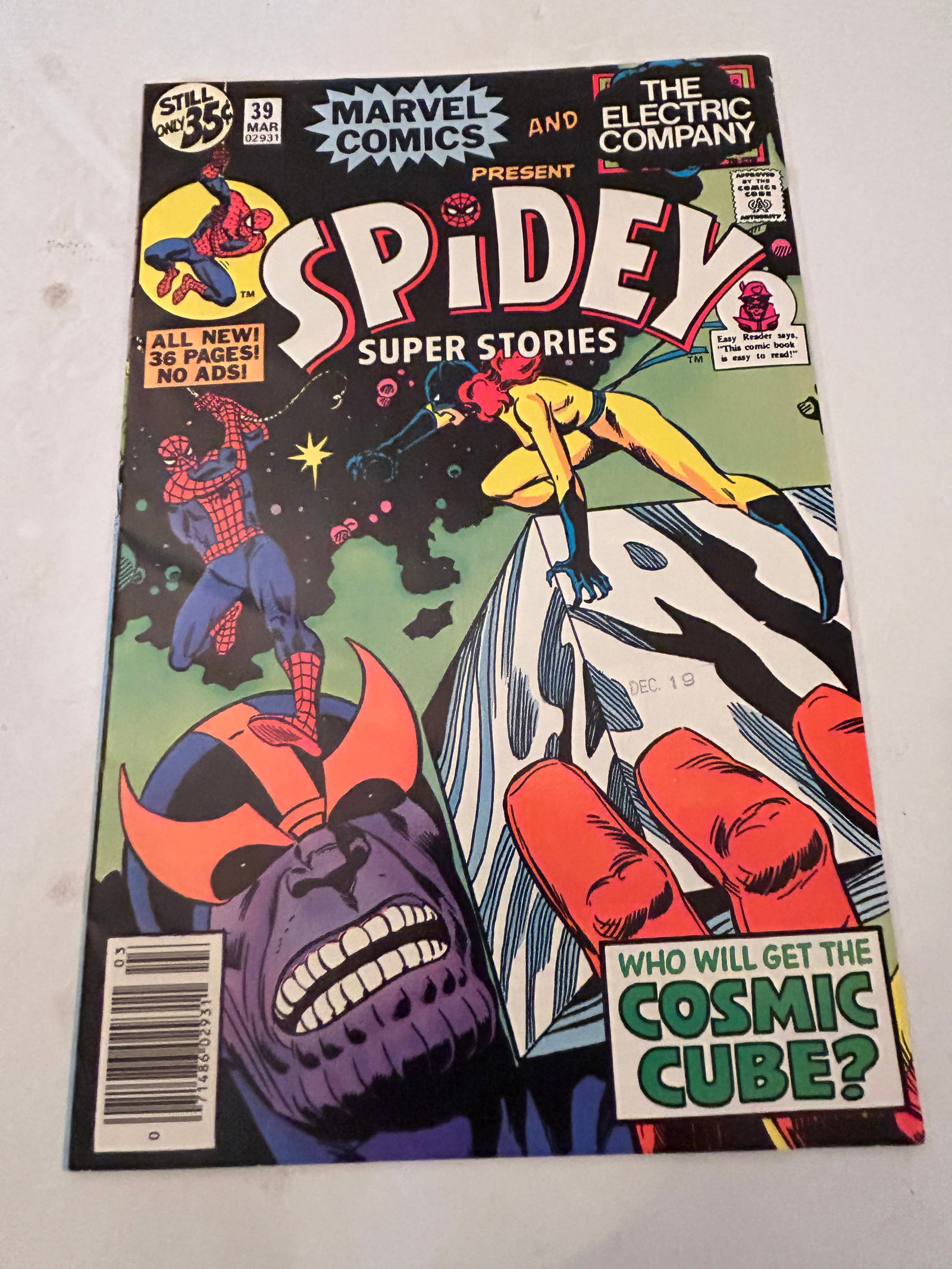 Spidey Super Stories #39 VF Thanos & Hellcat Appearances (1 of 2)