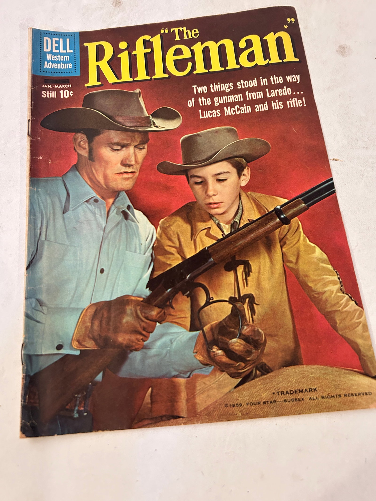 Vintage Comic Book The Rifleman # 2: Vintage Comic Book The Rifleman # 2 Please view all photos as they are part of the description and condition of this Item, Feel free to contact me with questions or picture requests! Used Item AS IS
