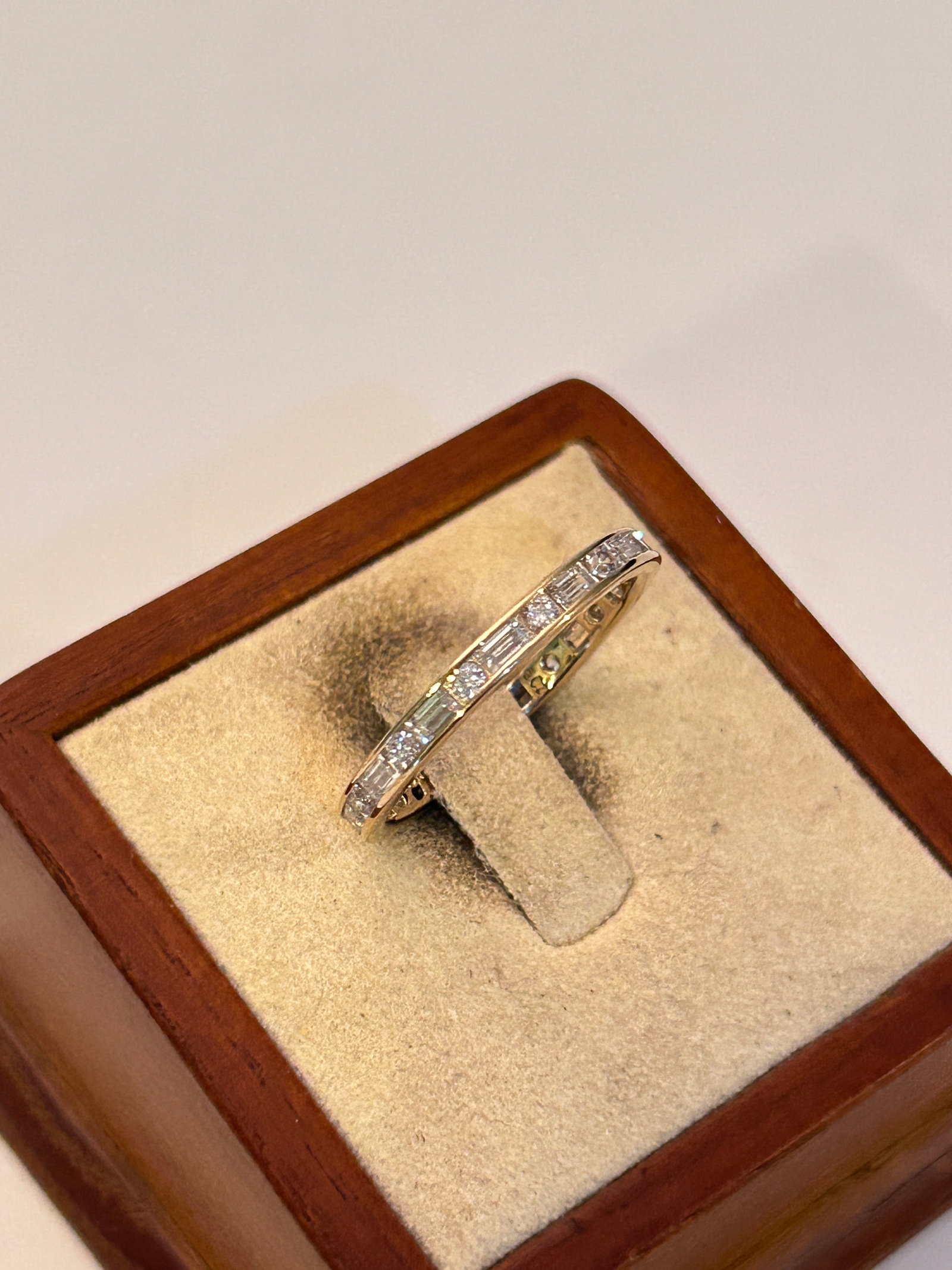 Vintage Sterling Silver Vietnam CZ Ring Sz 10: Vintage Sterling Silver Vietnam CZ Ring Sz 10 Please view all photos as they are part of the description and condition of this Item, Feel free to contact me with questions or picture requests! Used It