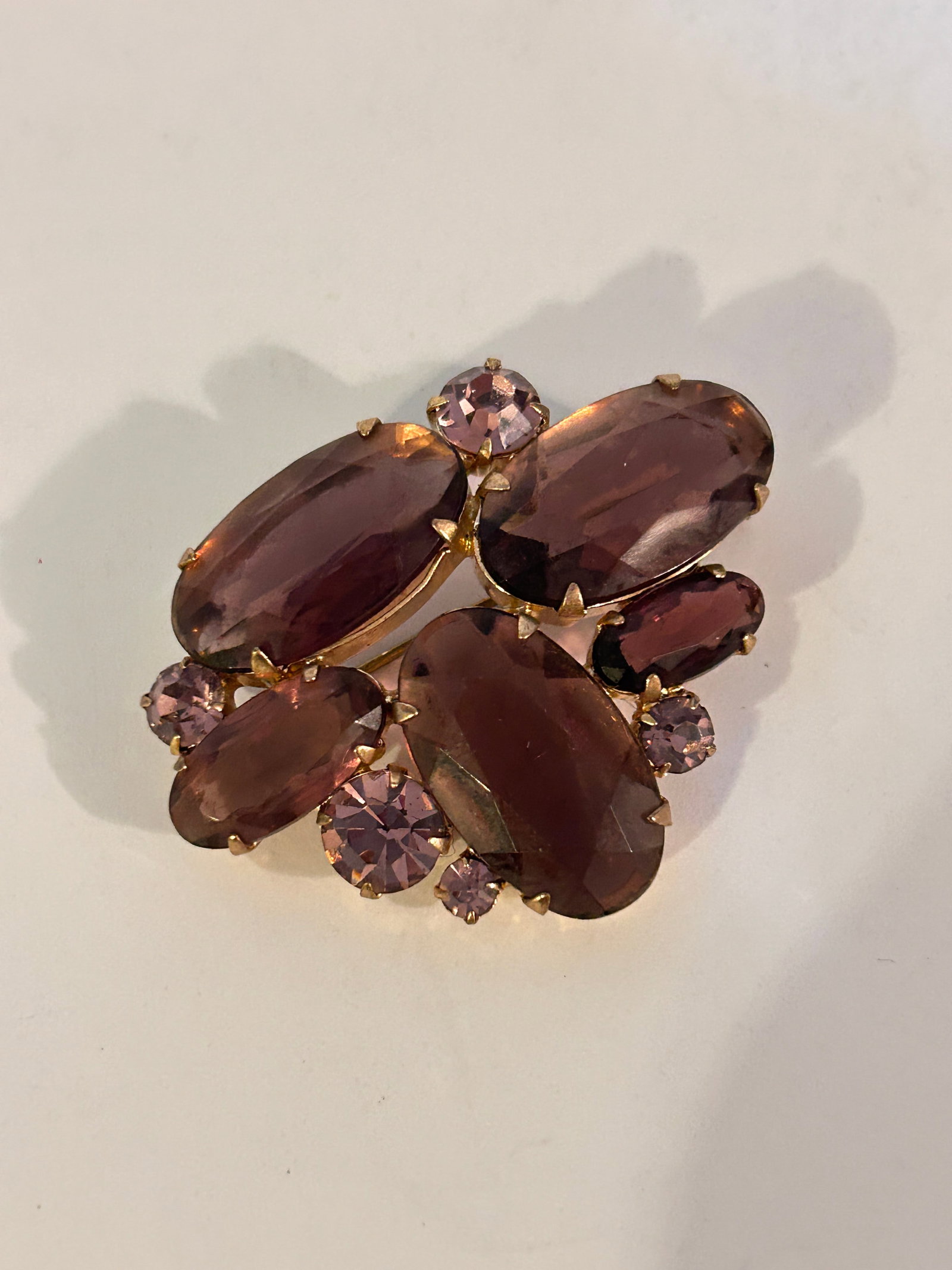 Vintage Purple Glass old Brooch: Vintage Purple Glass old Brooch Please view all photos as they are part of the description and condition of this Item, Feel free to contact me with questions or picture requests! Used Item AS IS