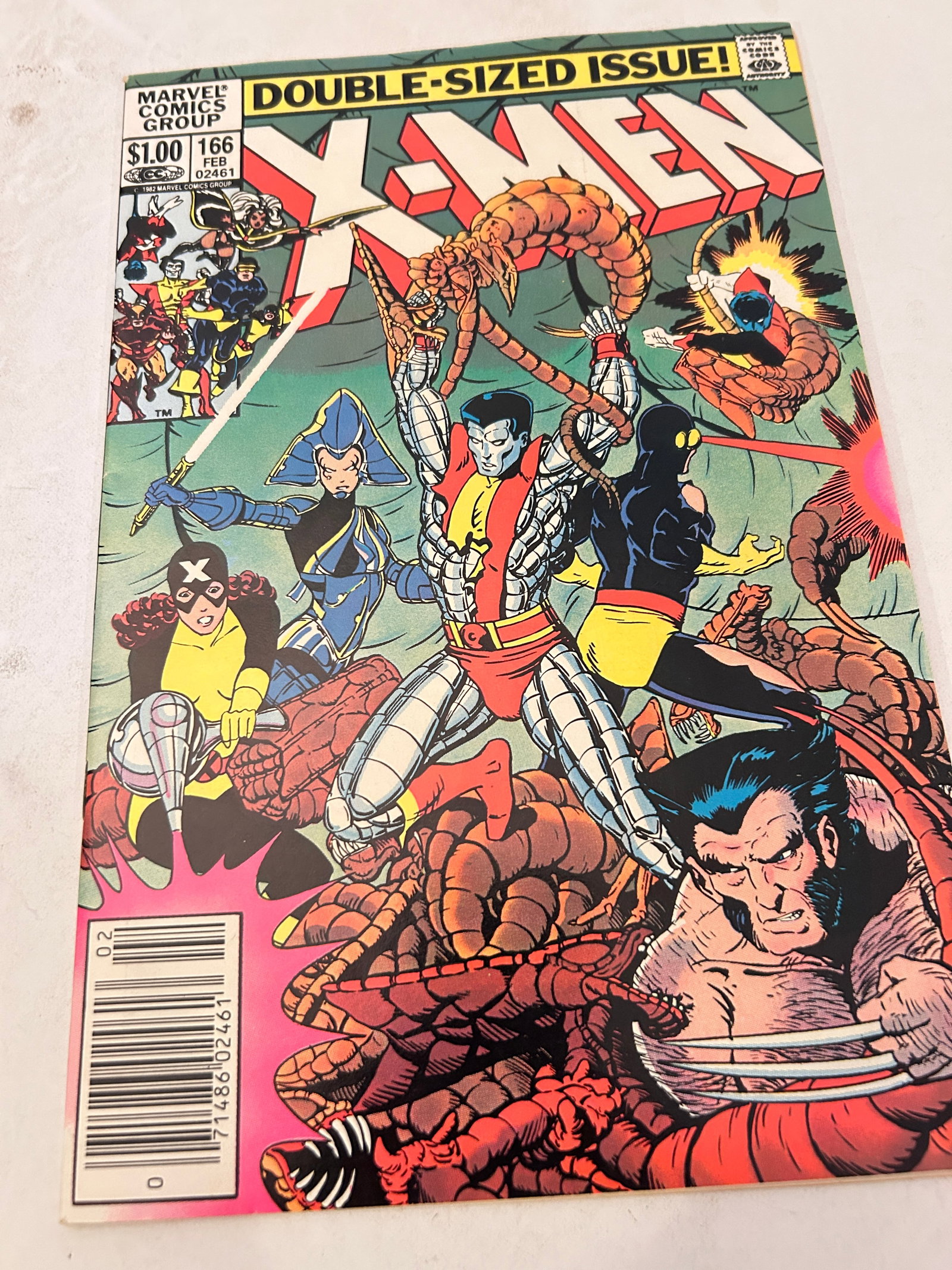 Vintage Comic Book The Uncanny X-Men # 166: Vintage Comic Book The Uncanny X-Men # 166 Please view all photos as they are part of the description and condition of this Item, Feel free to contact me with questions or picture requests! Used Item 