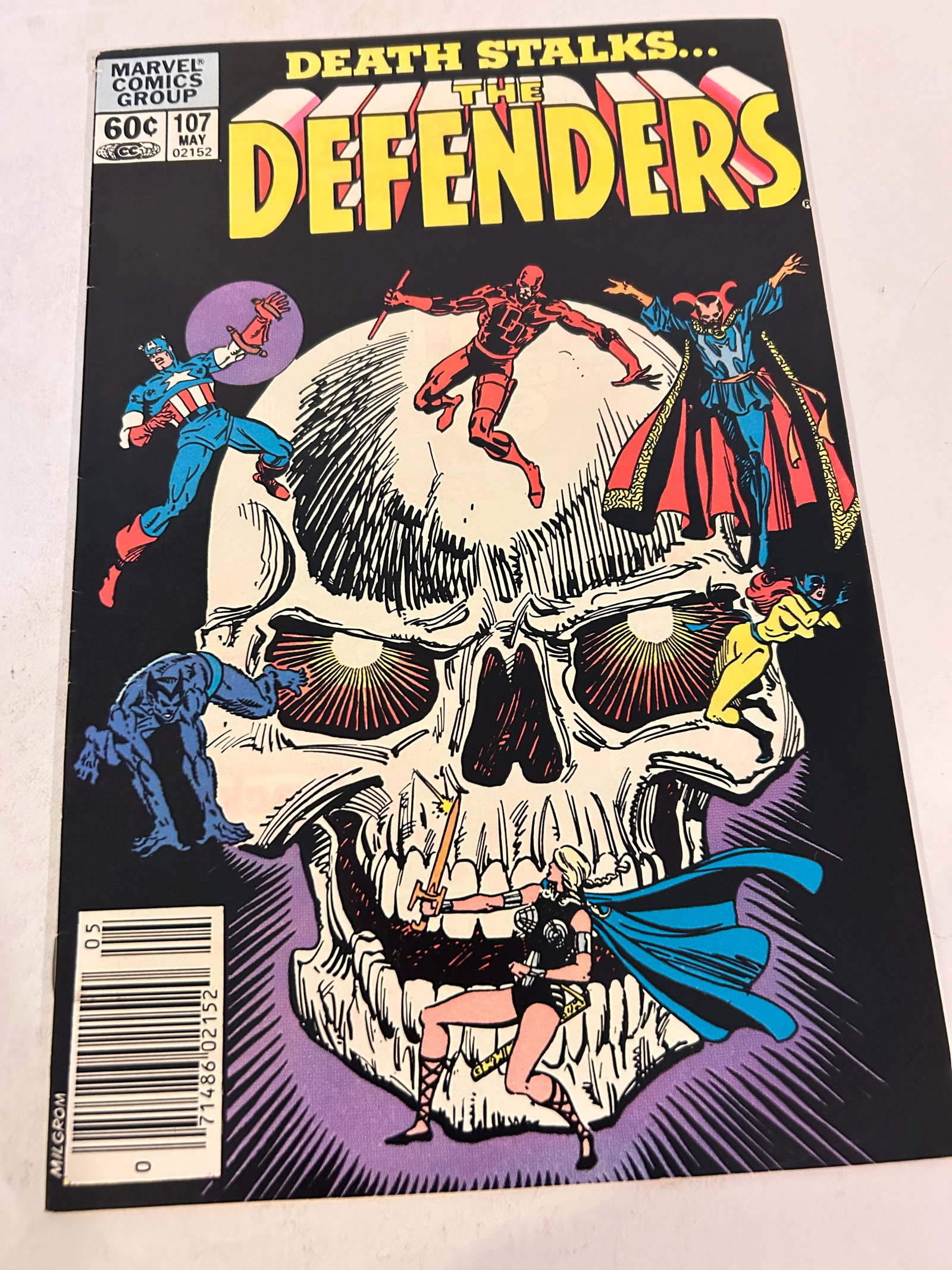 Vintage Comic Book The Defenders # 107 (1 of 2)