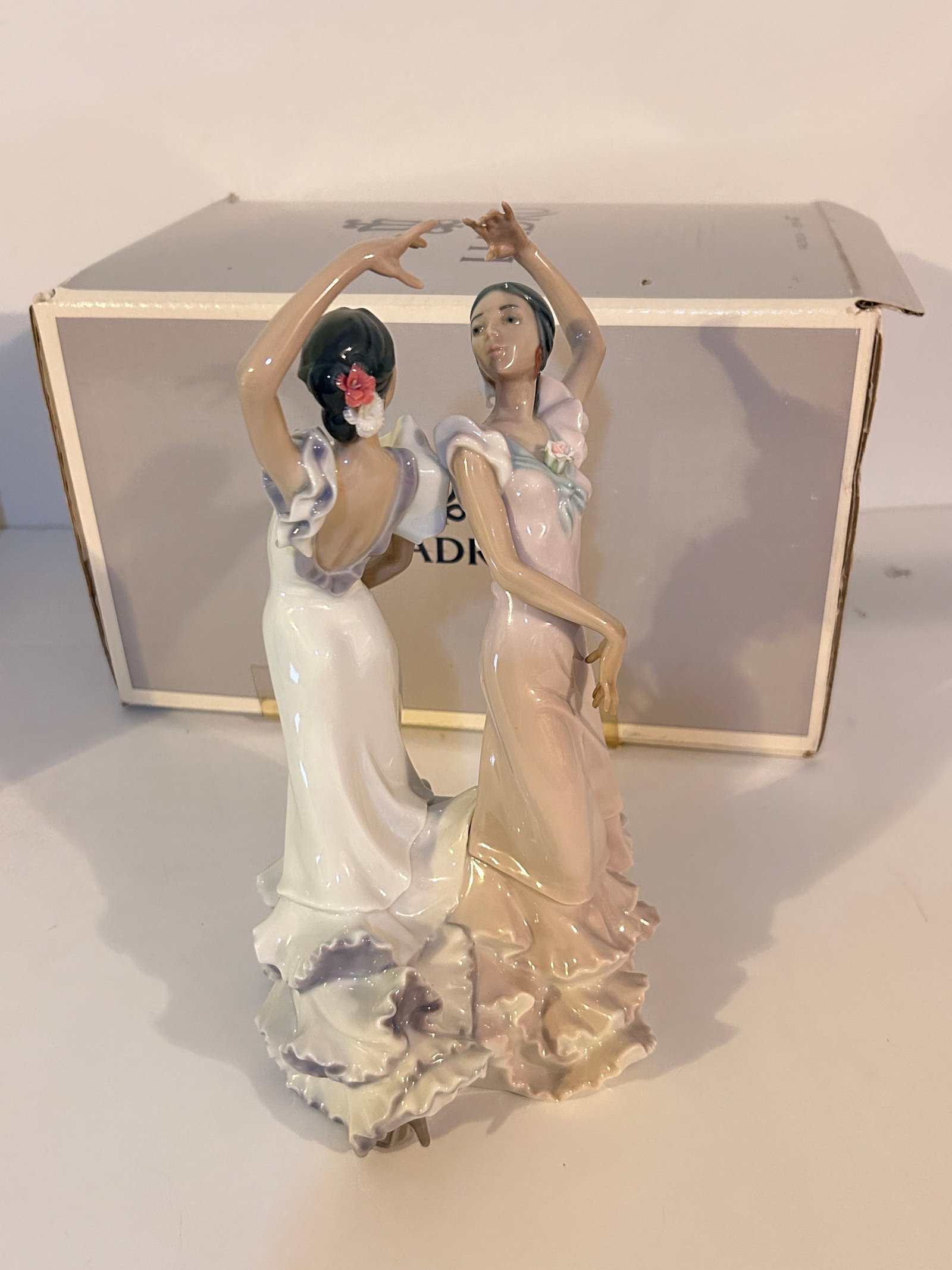 Exquisite Lladro Figurine "Ole" Flamenco Dancers #5601 Made in Spain Retired (1 of 6)