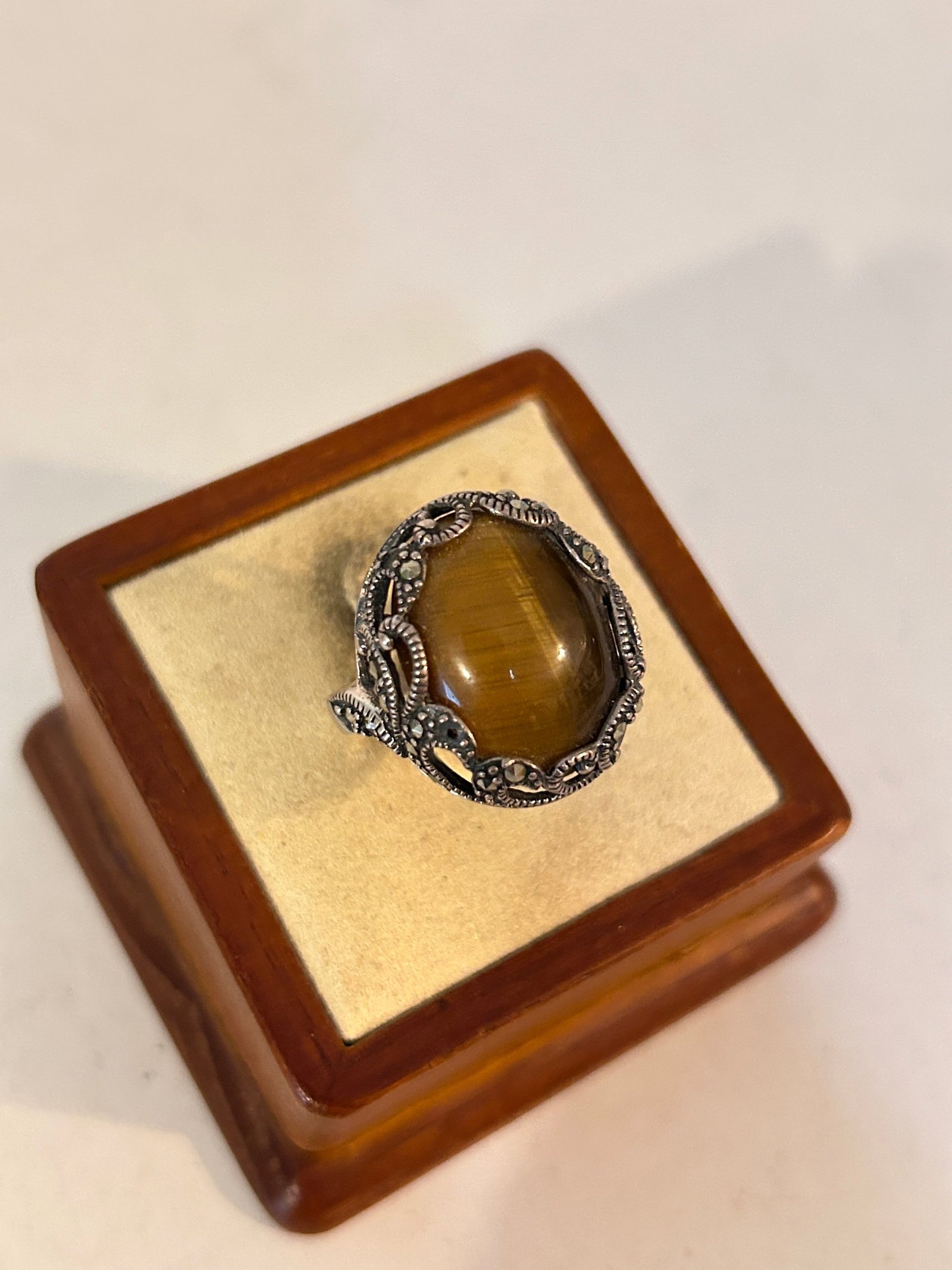 Vintage Sterling Silver Tigers Eye Modernist Ring Sz 9 7 Grams: Vintage Sterling Silver Tigers Eye Modernist Ring Sz 9 7 Grams Please view all photos as they are part of the description and condition of this Item, Feel free to contact me with questions or picture 