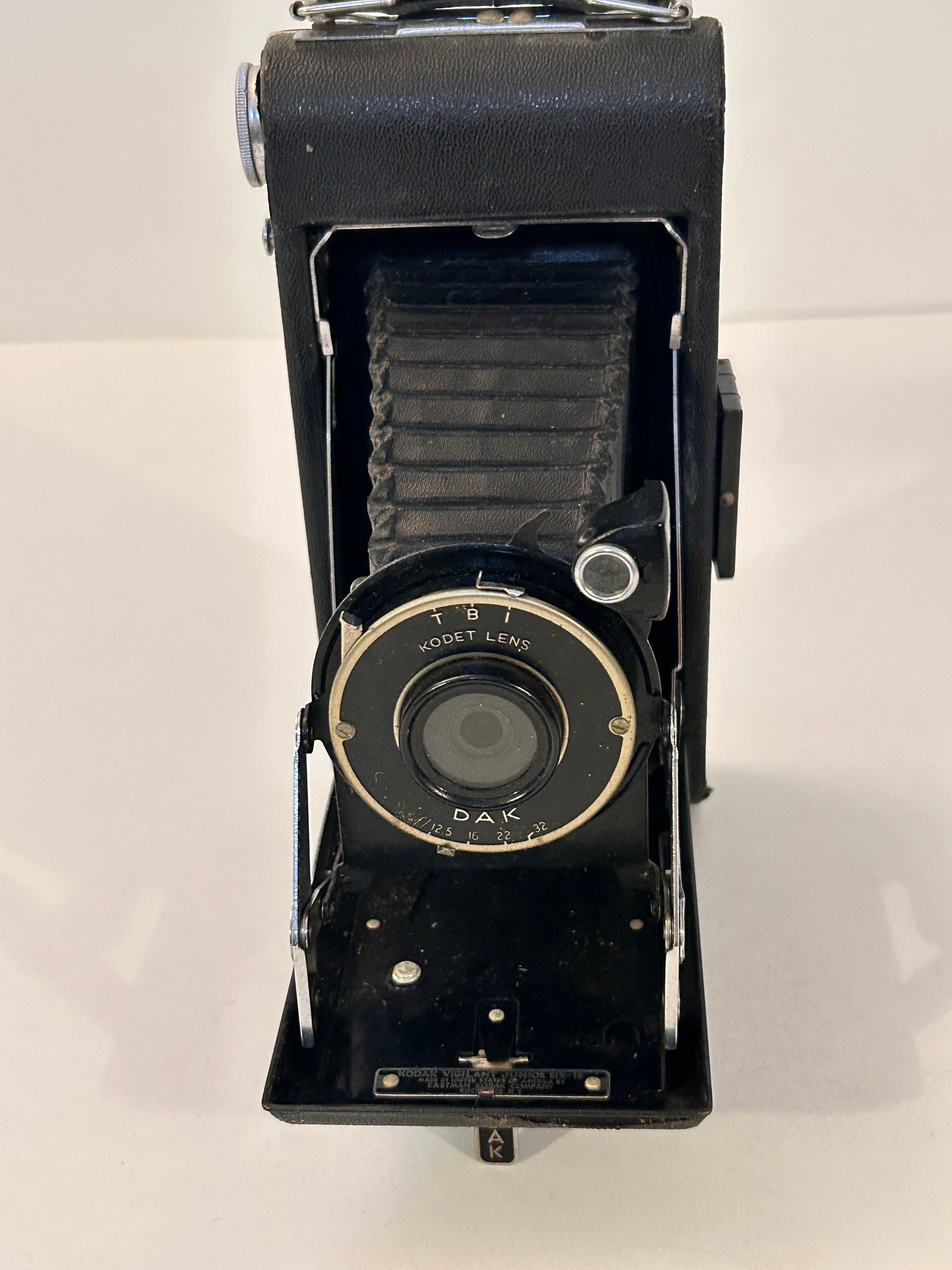 Vintage Kodak Camera Vigilant Junior six-16 camera (1 of 6)