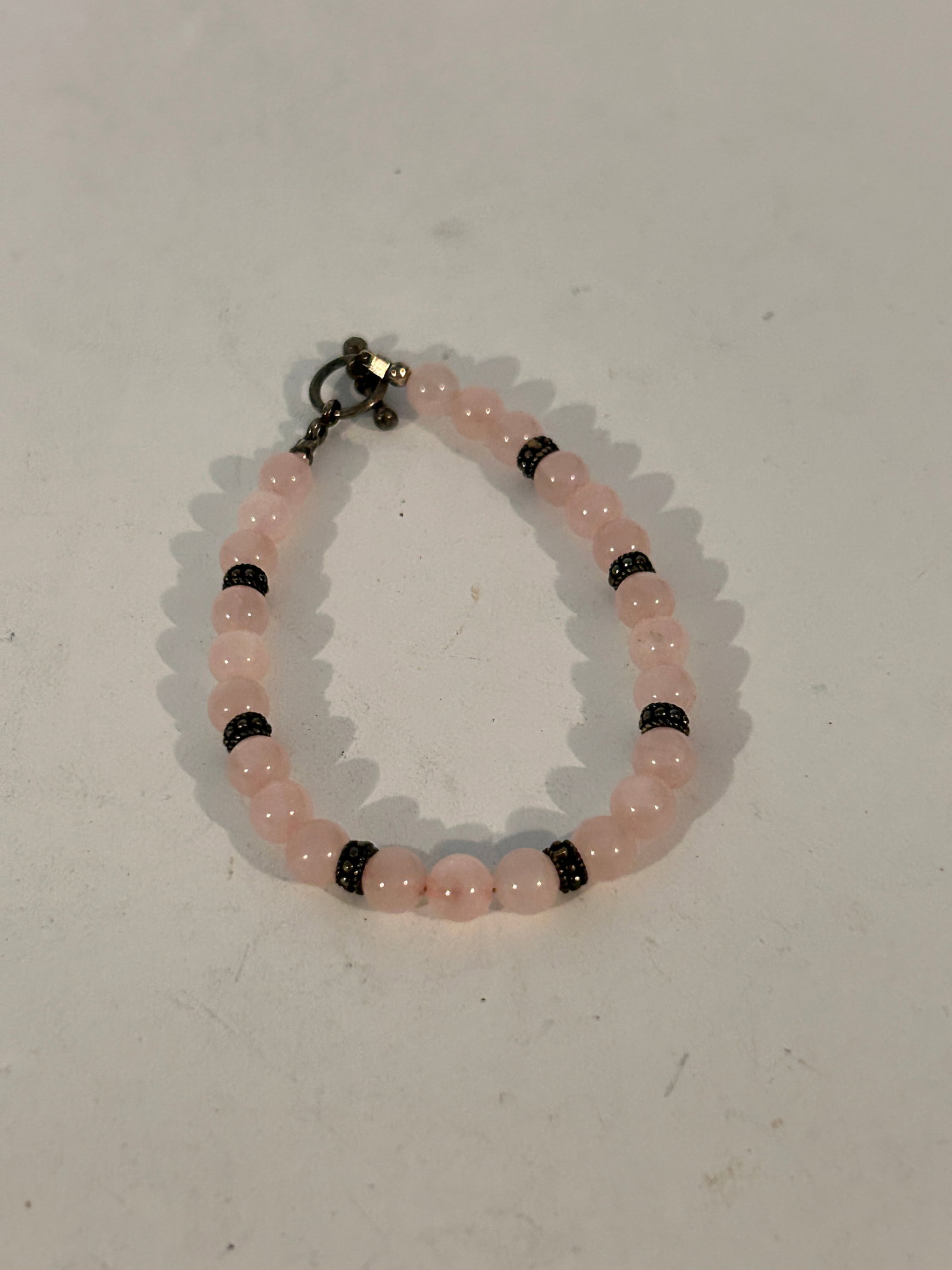 Vintage Sterling Silver pink bead bracelet: Vintage Sterling Silver pink bead bracelet Please view all photos as they are part of the description and condition of this Item, Feel free to contact me with questions or picture requests! Used Item 