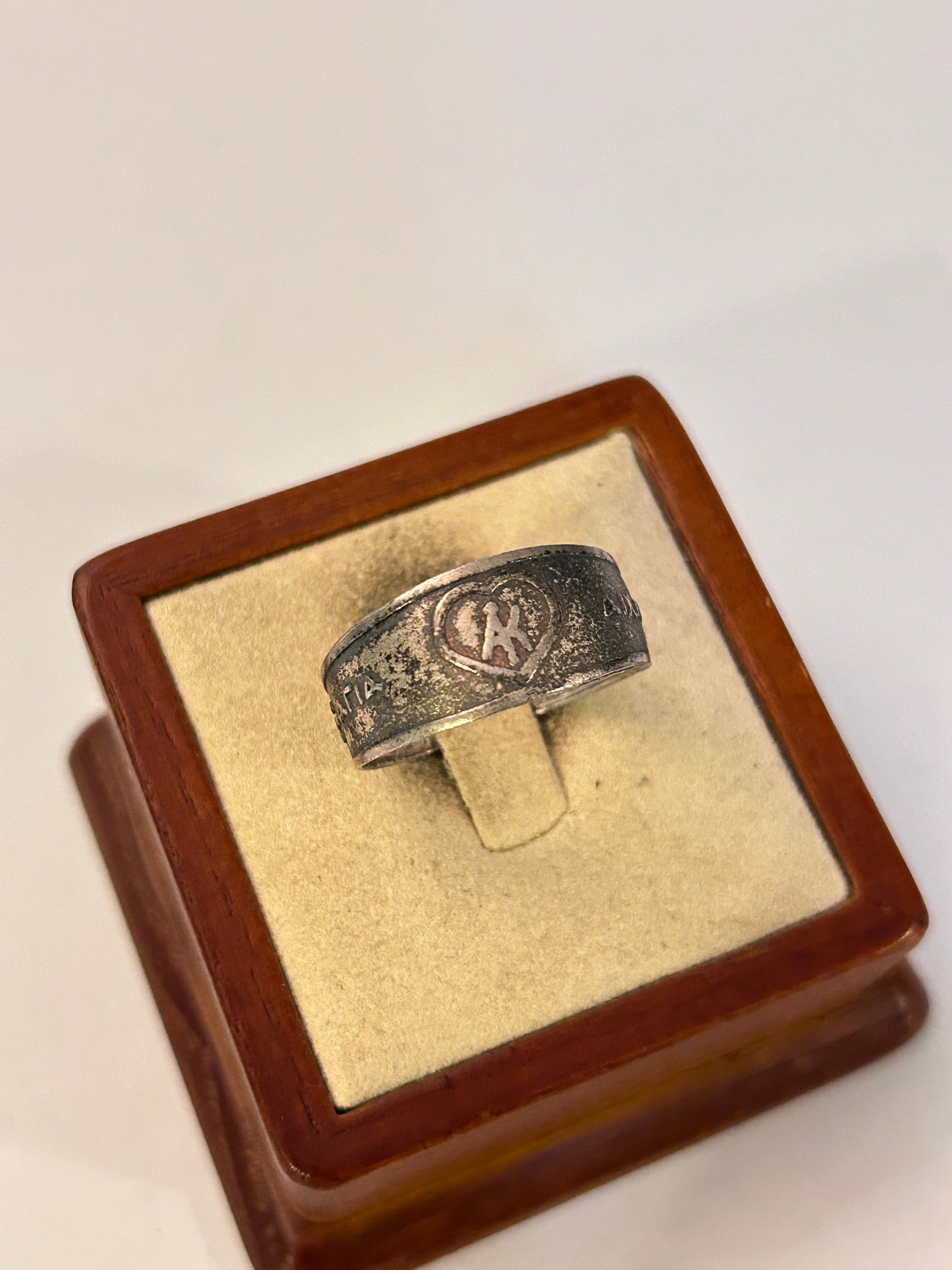 Vintage Sterling Silver Heart AK Ring Sz 11: Vintage Sterling Silver Heart AK Ring Sz 11 Please view all photos as they are part of the description and condition of this Item, Feel free to contact me with questions or picture requests! Used Item