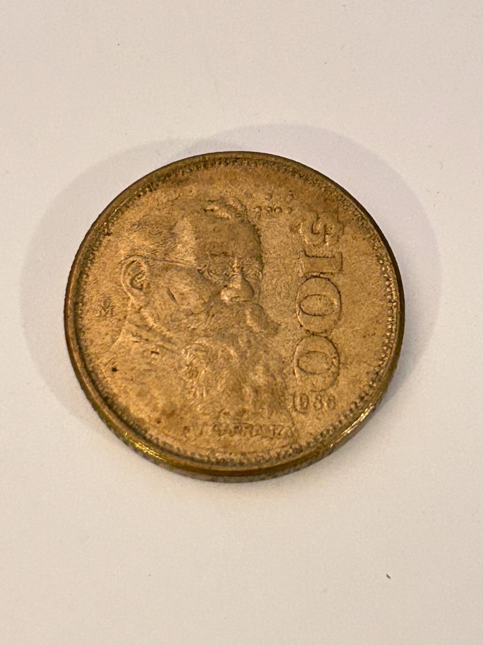 Mexico 1985 $100 PESOS Coin with Venustiano Carranza (Mexican Revolution Leader): Mexico 1985 $100 PESOS Coin with Venustiano Carranza (Mexican Revolution Leader) Please view all photos as they are part of the description and condition of this Item, Feel free to contact me with que