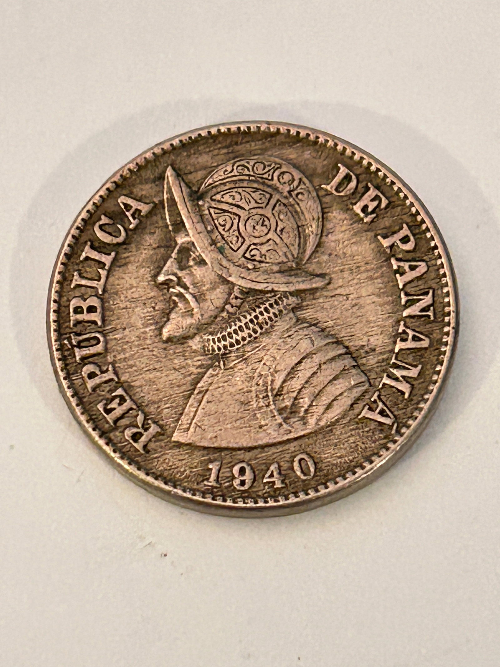 Panama 1940 2-1/2 Centesimos Balboa Coin: Panama 1940 2-1/2 Centesimos Balboa Coin Please view all photos as they are part of the description and condition of this Item, Feel free to contact me with questions or picture requests! Used Item AS