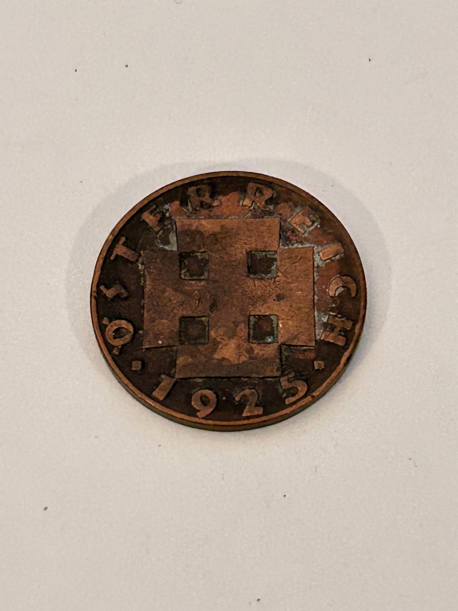Austria Austria-First Republic coin-2 groschen 1925 Vienna-conservation: Austria Austria-First Republic coin-2 groschen 1925 Vienna-conservation Please view all photos as they are part of the description and condition of this Item, Feel free to contact me with questions or