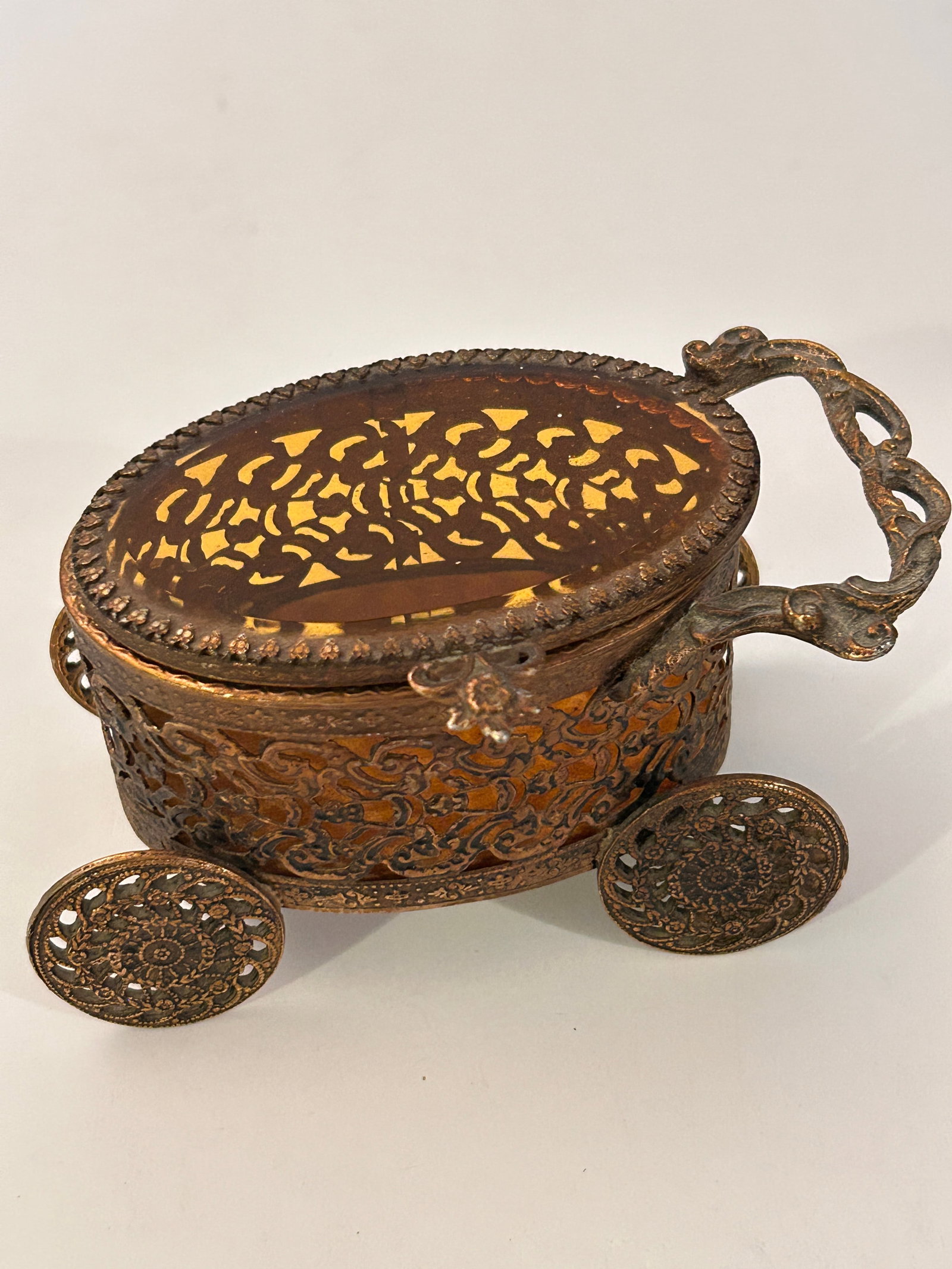 Vintage Ornate Brass Cart Jewelry Display Trinket Box Amber Beveled Glass: Vintage Ornate Brass Cart Jewelry Display Trinket Box Amber Beveled Glass Please view all photos as they are part of the description and condition of this Item, Feel free to contact me with questions 