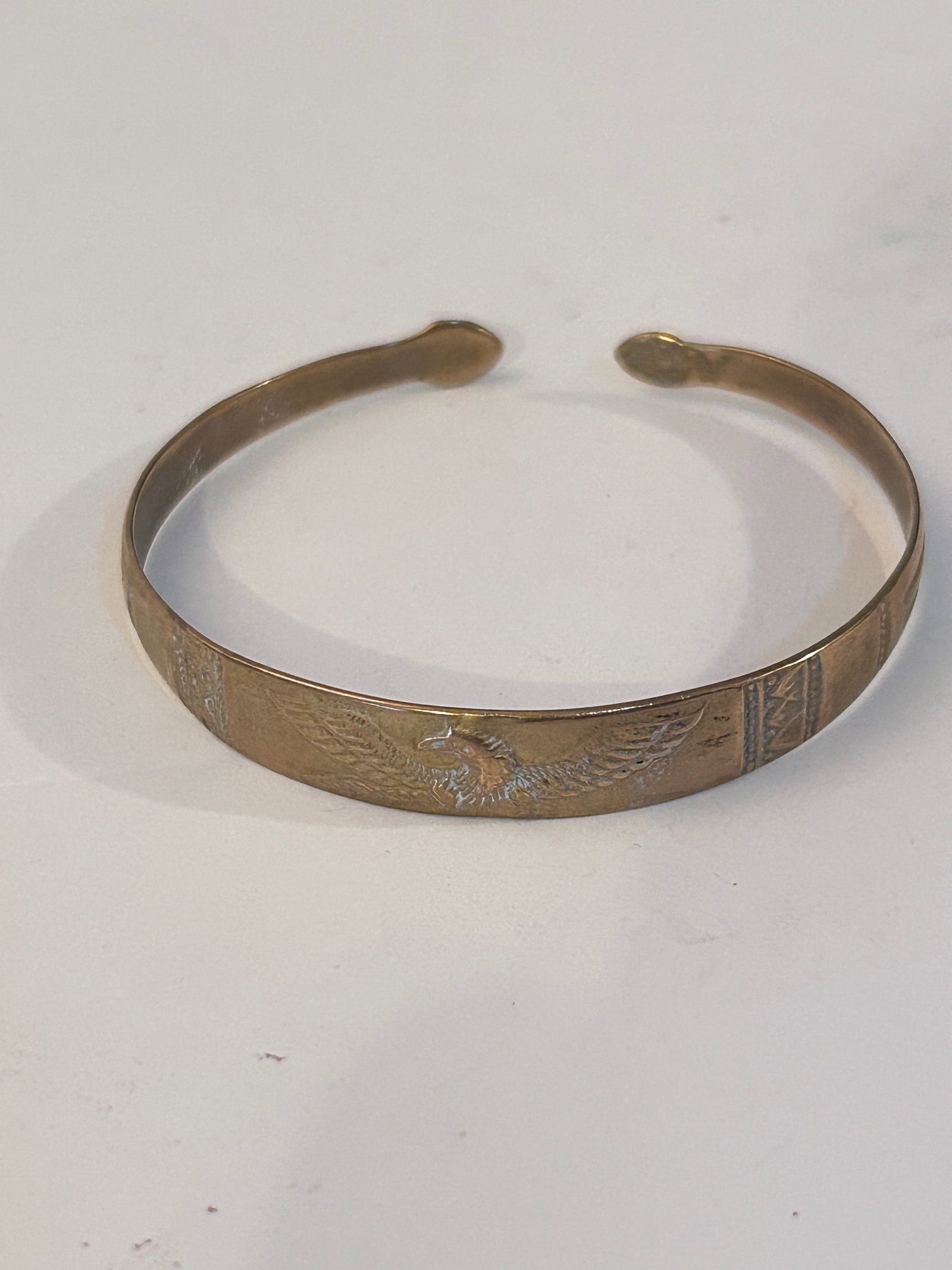 Vintage Eagle Cuff Bracelet 6": Vintage Eagle Cuff Bracelet 6" Please view all photos as they are part of the description and condition of this Item, Feel free to contact me with questions or picture requests! Used Item AS IS