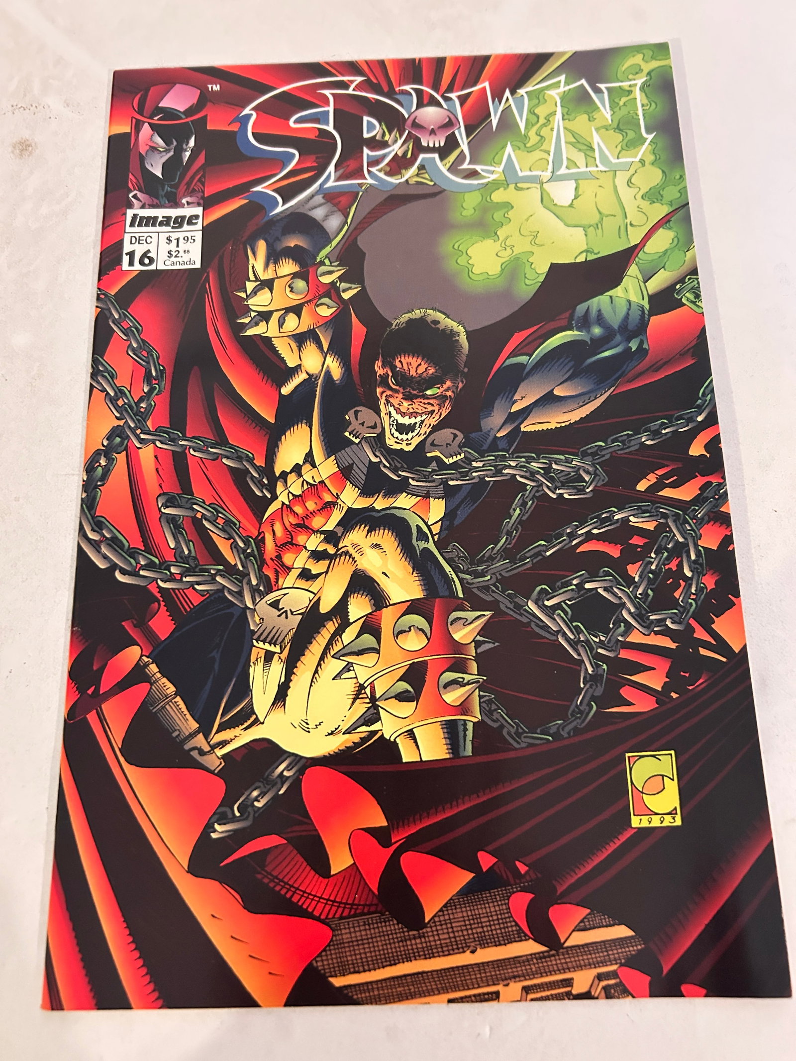 Vintage Comic Book Spawn # 16: Vintage Comic Book Spawn # 16 Please view all photos as they are part of the description and condition of this Item, Feel free to contact me with questions or picture requests! Used Item AS IS