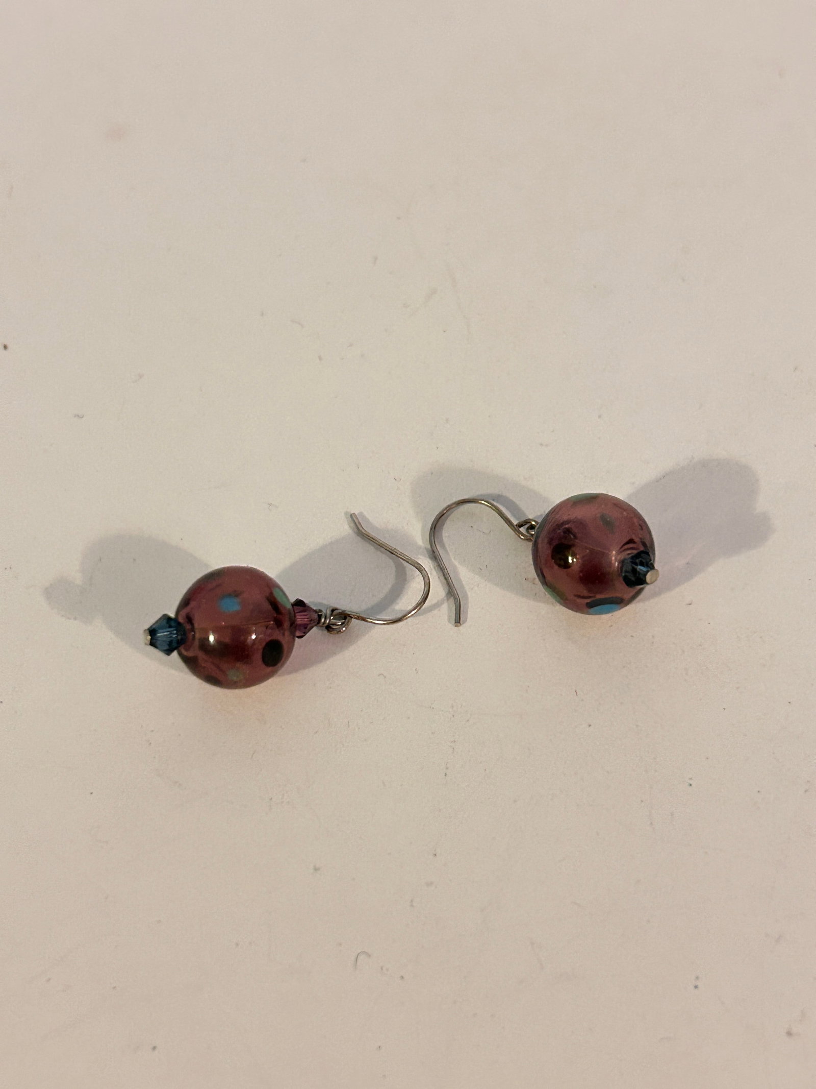 Vintage Sterling Silver dangle Earrings: Vintage Sterling Silver dangle Earrings Please view all photos as they are part of the description and condition of this Item, Feel free to contact me with questions or picture requests! Used Item AS 