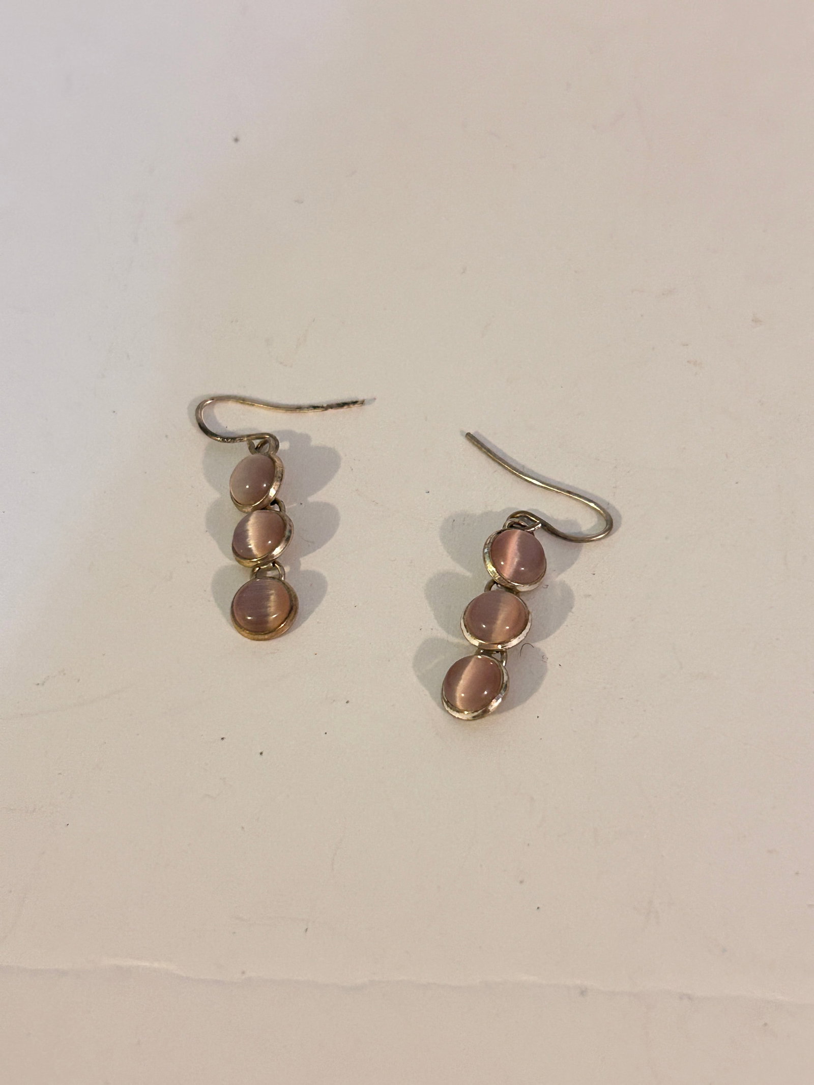 Vintage Sterling Silver dangle Earrings: Vintage Sterling Silver dangle Earrings Please view all photos as they are part of the description and condition of this Item, Feel free to contact me with questions or picture requests! Used Item AS 