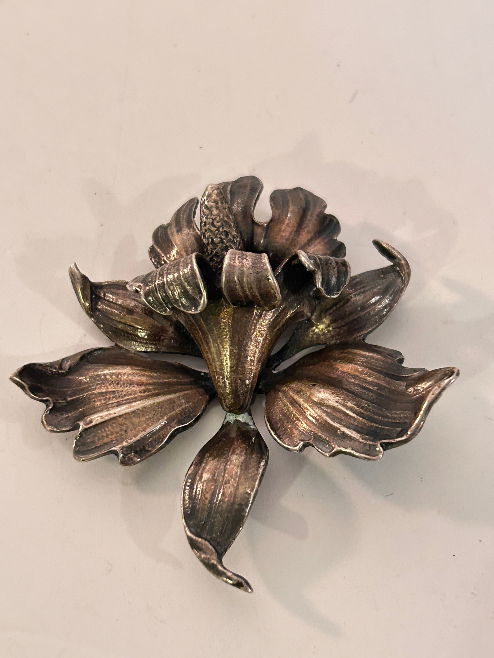 Cini Vintage Gump's Sterling Silver Orchid Flower Pin brooch 37 grams: Cini Vintage Gump's Sterling Silver Orchid Flower Pin brooch 37 grams Please view all photos as they are part of the description and condition of this Item, Feel free to contact me with questions or p