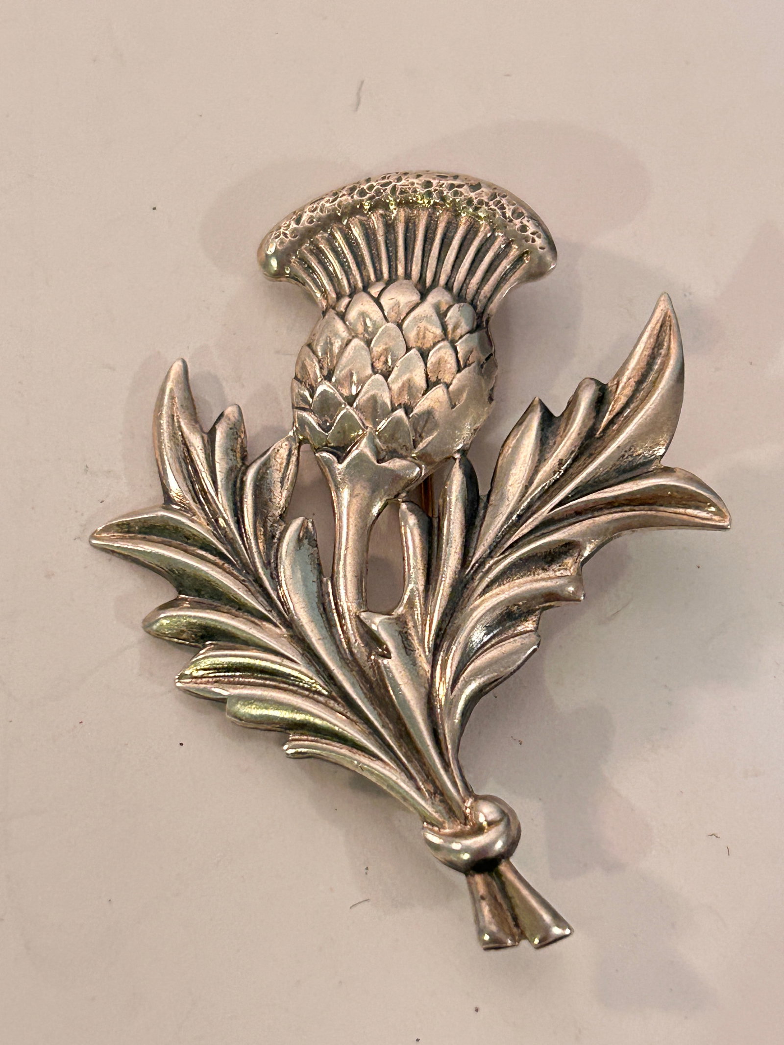 Vintage Danecraft Sterling Silver Scottish Thistle Flower Pin/Brooch 15 grams: Vintage Danecraft Sterling Silver Scottish Thistle Flower Pin/Brooch 15 grams Please view all photos as they are part of the description and condition of this Item, Feel free to contact me with questi