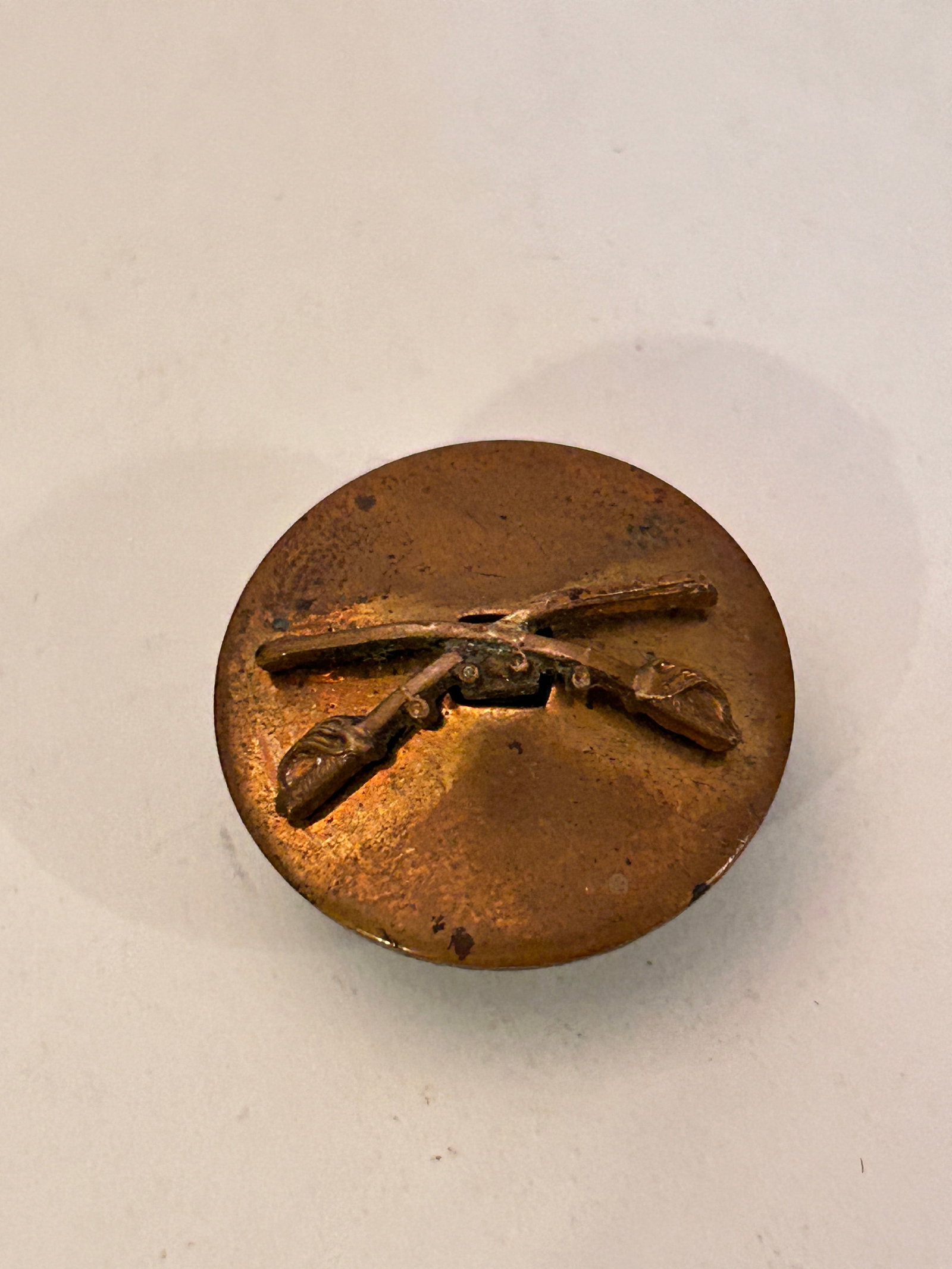 Vintage Military U.S. Army Infantry pin (1 of 4)