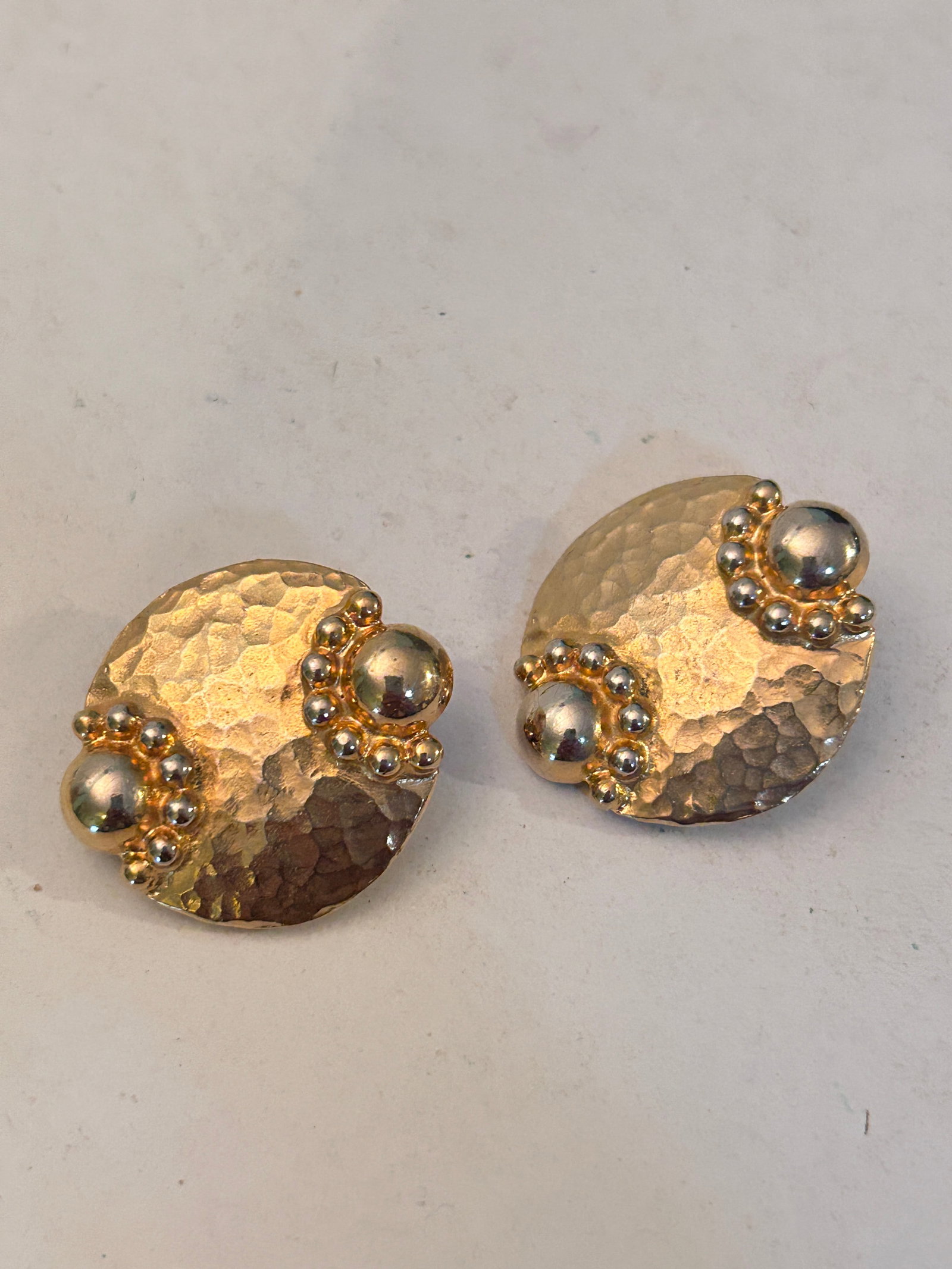 Vintage Gold Tone Earrings (1 of 4)