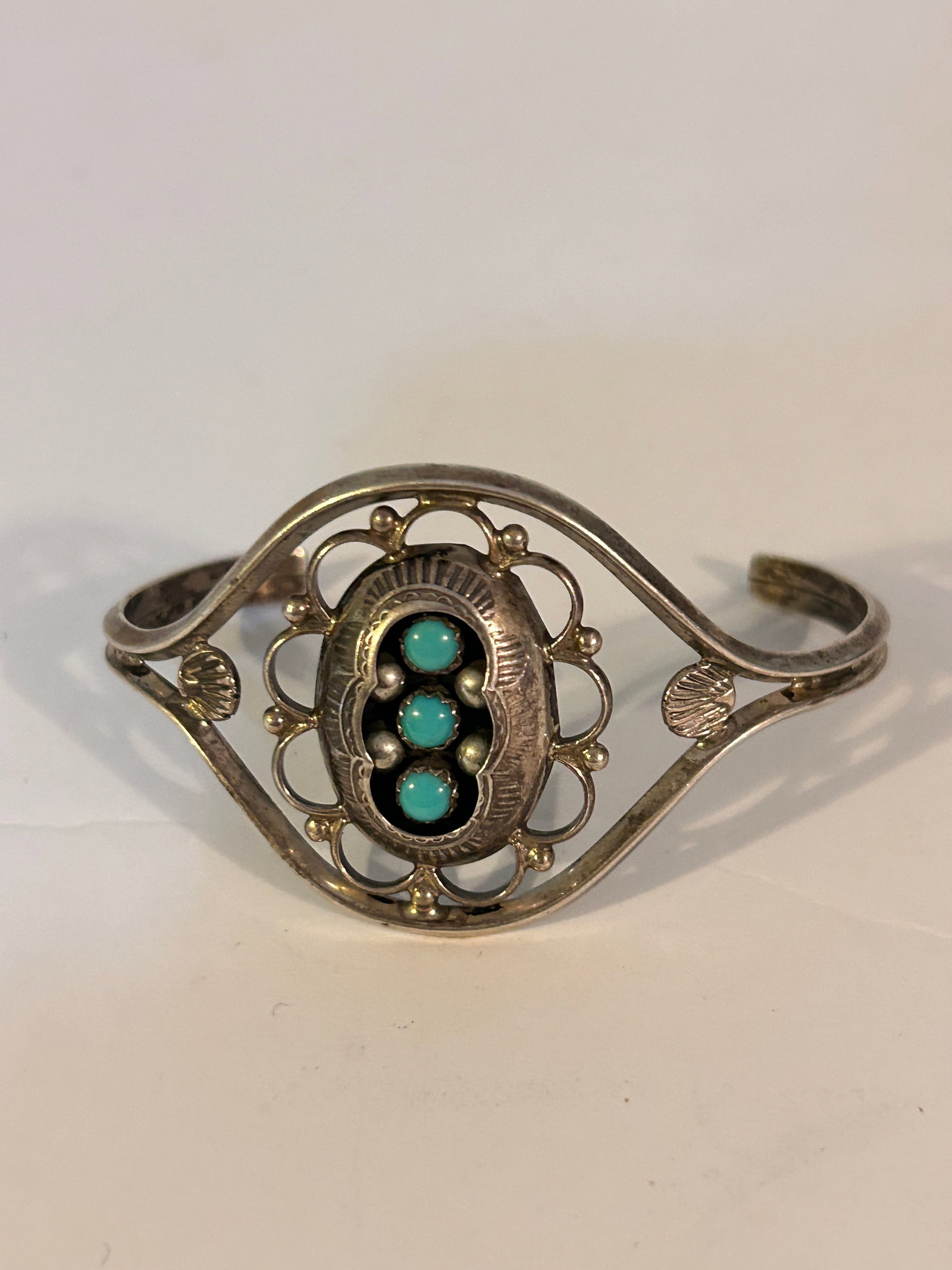 Vintage Zuni Turquoise Sterling Silver Shadowbox Stamped Cuff Bracelet 7" 16 Grams (1 of 4)
