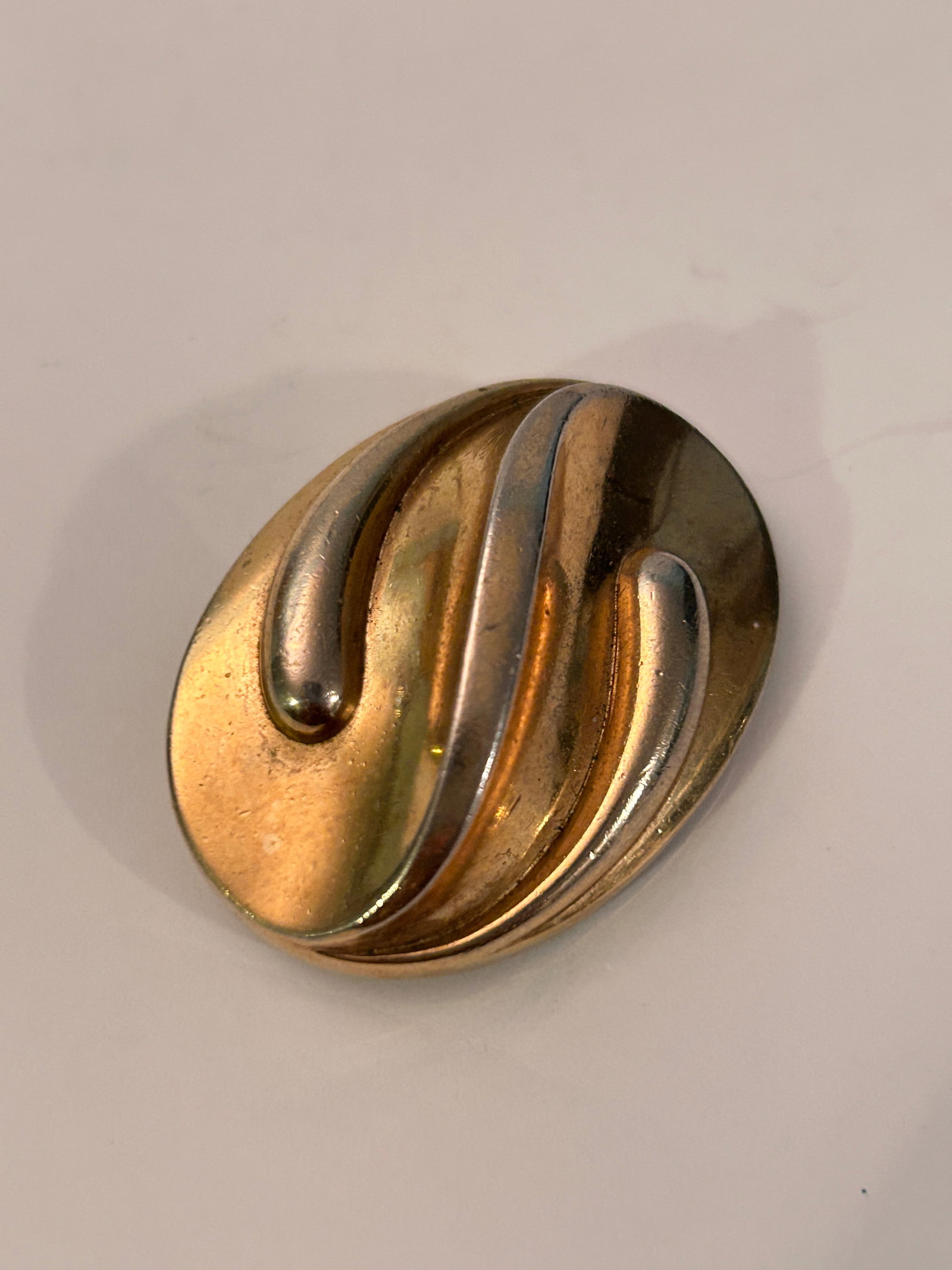 Vintage Crown Trifari Goldtone Brooch Fur Clip (1 of 4)