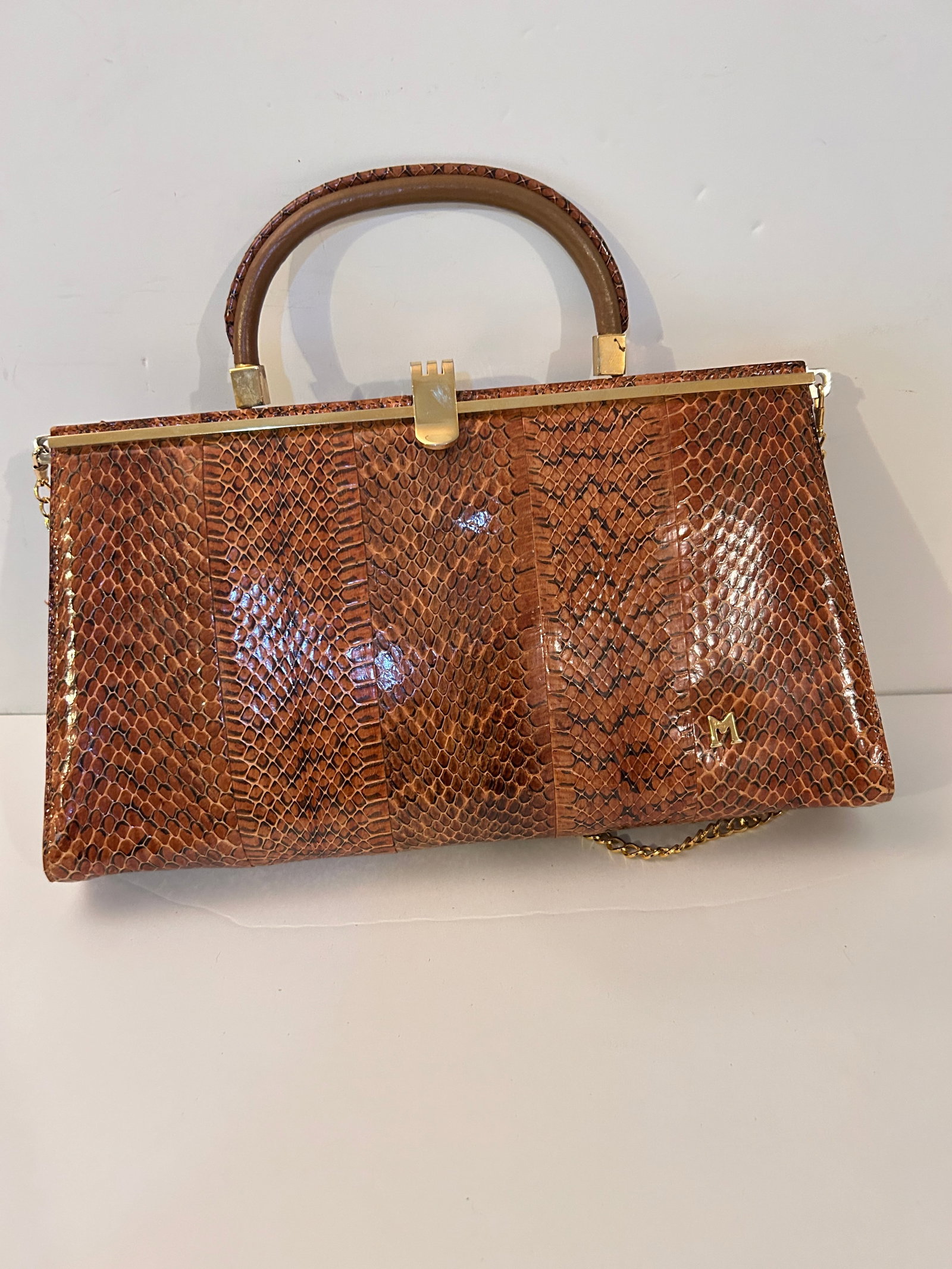 VIntage Clutch hand bag snake skin Italian Monteriso Clutch rust brown 1950s: VIntage Clutch hand bag snake skin Italian Monteriso Clutch rust brown 1950s Please view all photos as they are part of the description and condition of this Item, Feel free to contact me with questio