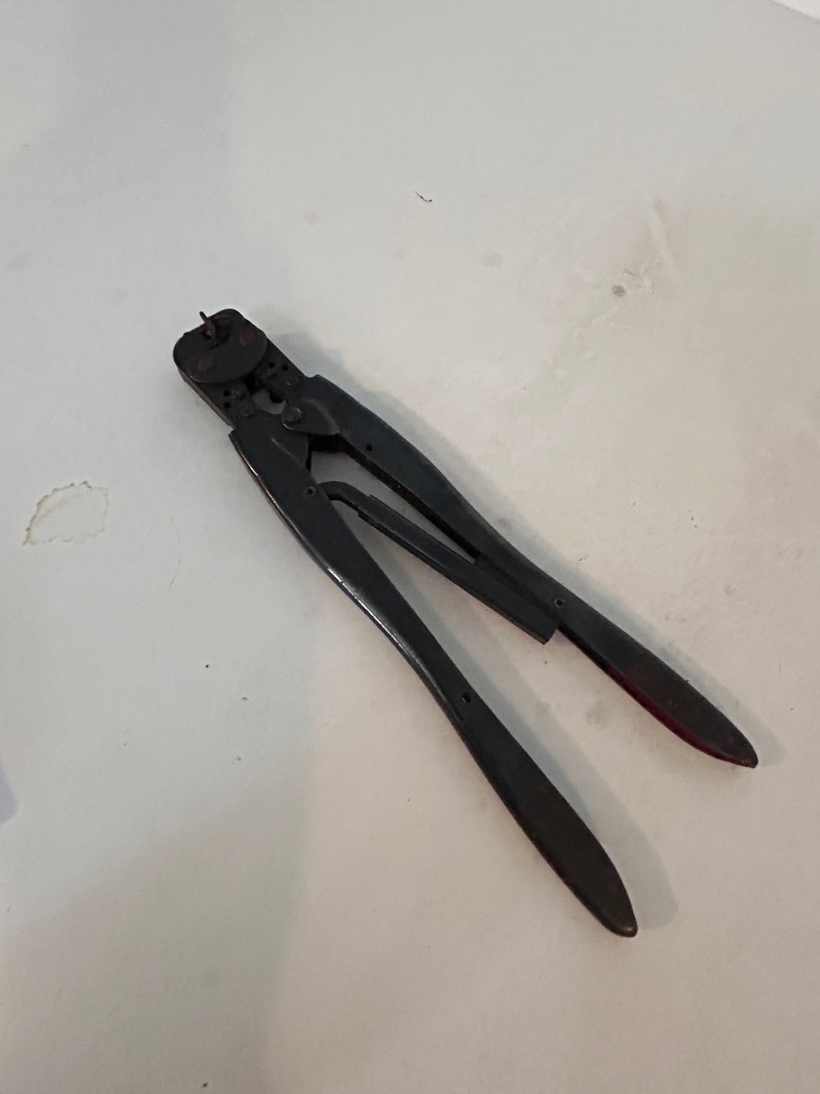 AMP 47387 PIDG 16-14 2 1/2-4 Crimping Tool (1 of 3)