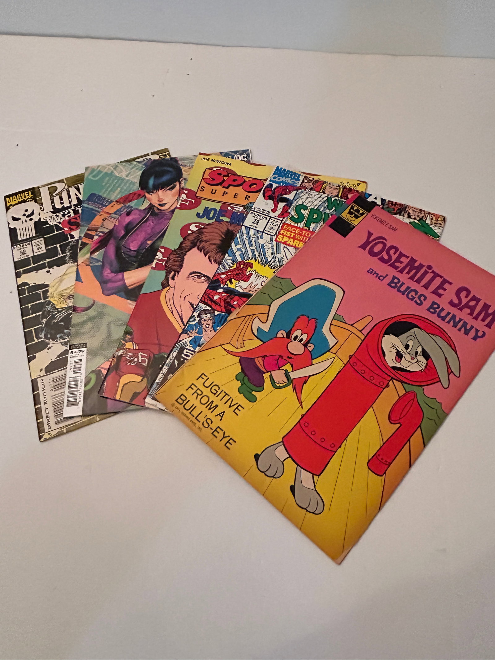 Vintage Lot Of 5 Comic Books (1 of 12)