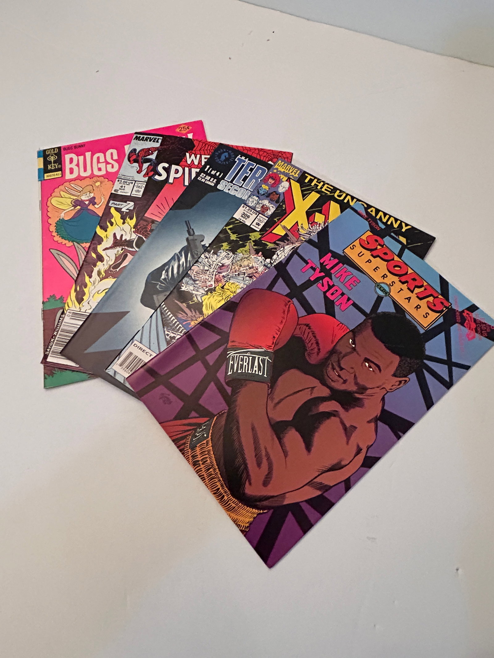 Vintage Lot Of 5 Comic Books (1 of 11)