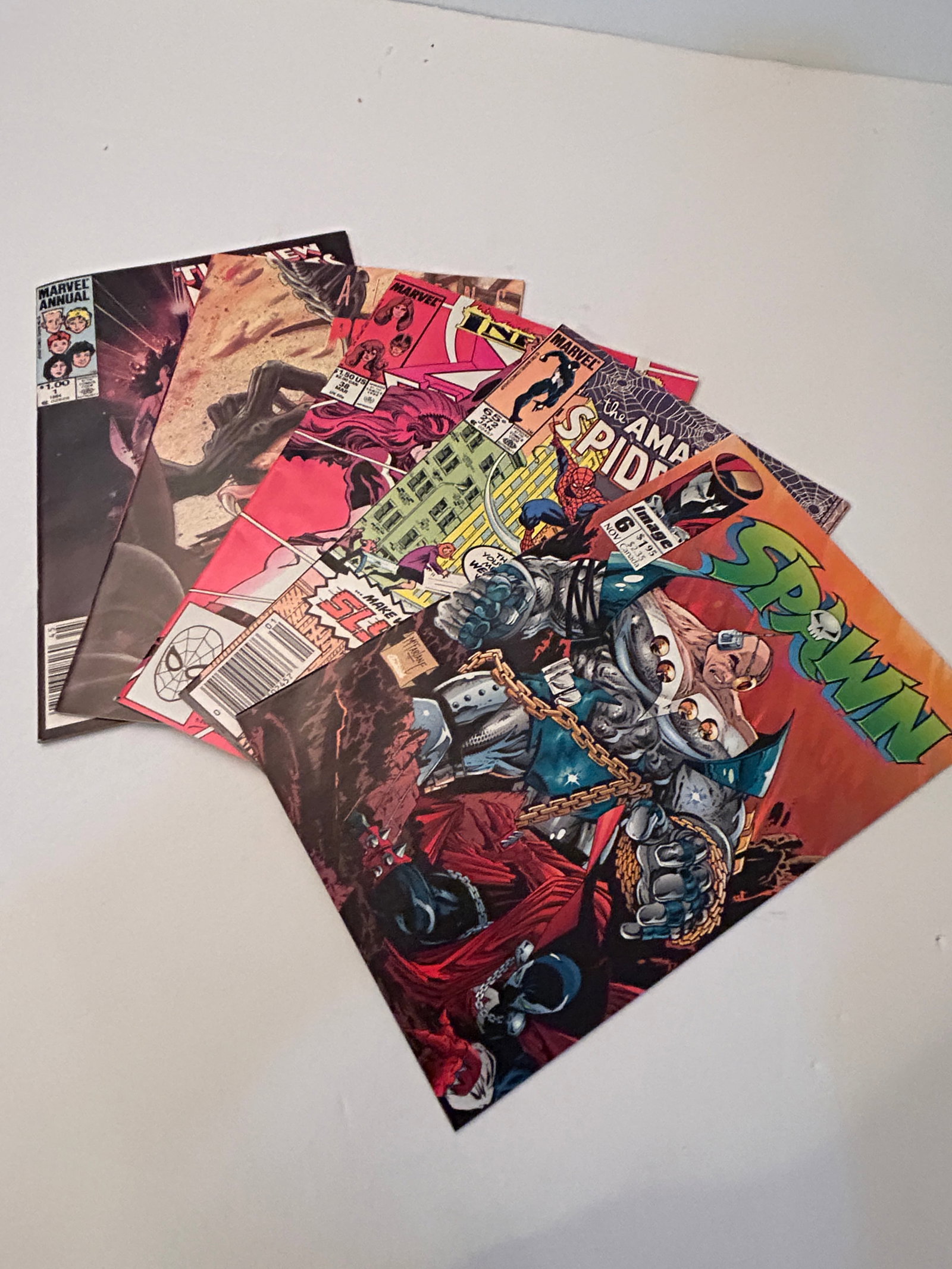 Vintage Lot Of 5 Comic Books (1 of 11)