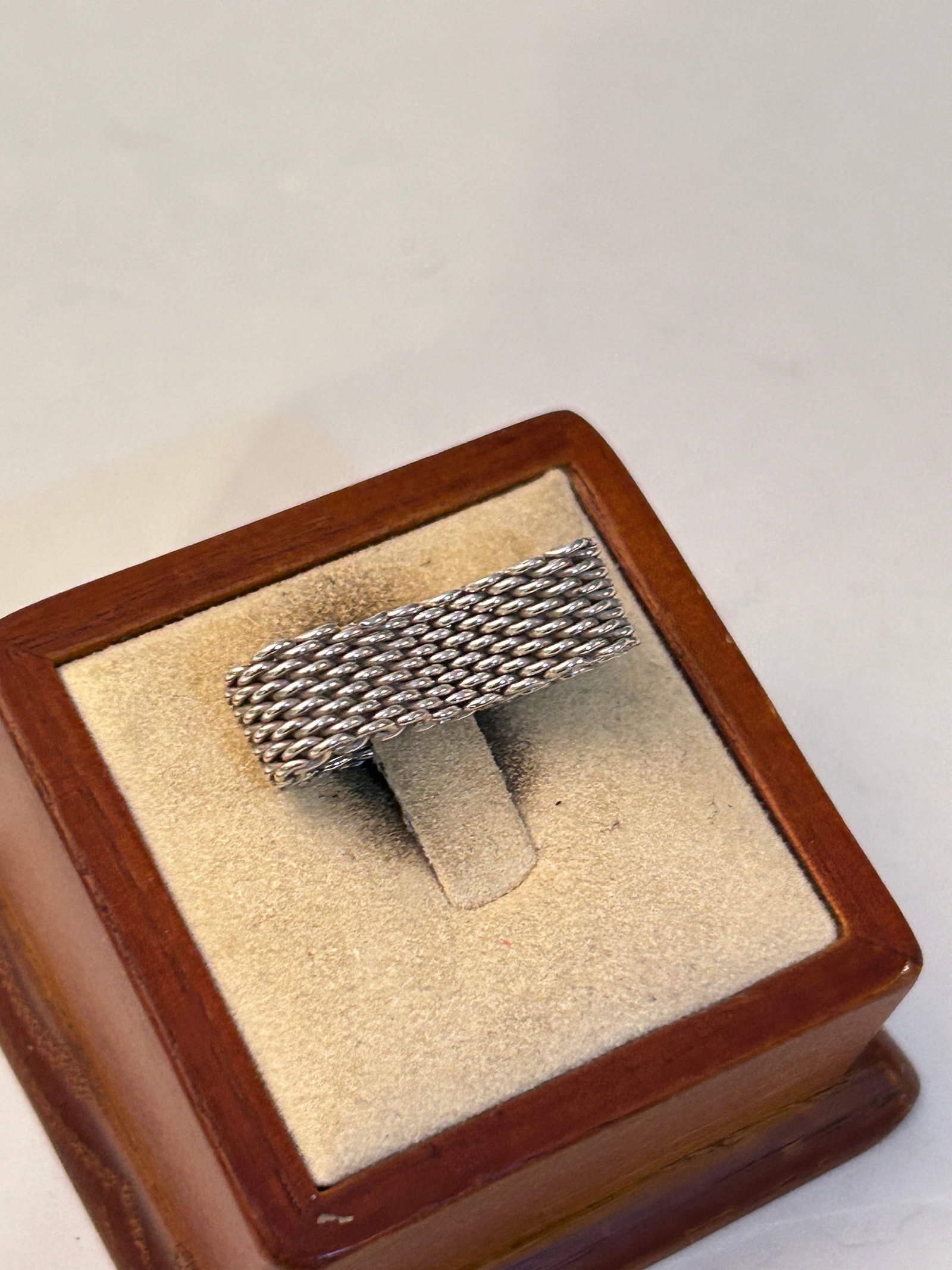 Vintage Tiffany Style Sterling Silver Mesh Ring Sz 7: Vintage Tiffany Style Sterling Silver Mesh Ring Sz 7 Please view all photos as they are part of the description and condition of this Item, Feel free to contact me with questions or picture requests! 