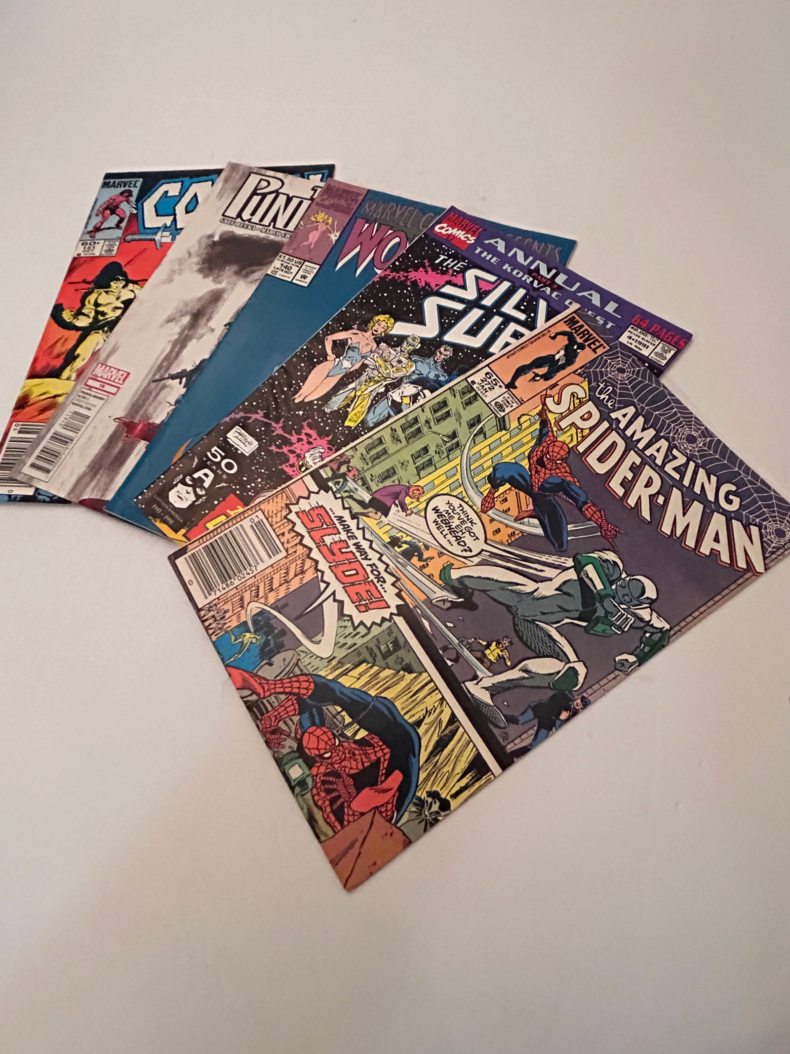 Vintage Lot Of 5 Comic Books: Vintage Lot Of 5 Comic Books Please view all photos as they are part of the description and condition of this Item, Feel free to contact me with questions or picture requests! Used Item AS IS