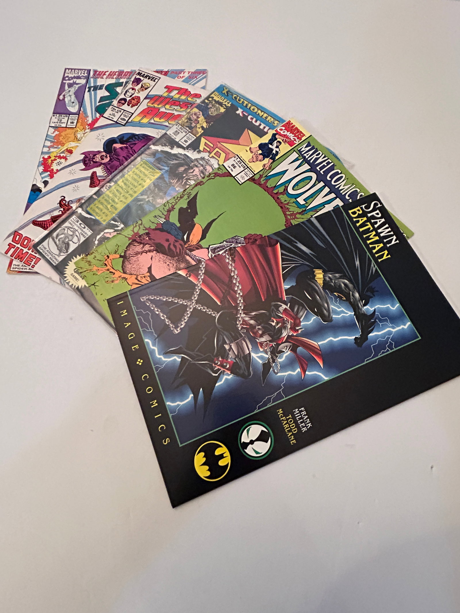 Vintage Lot Of 5 Comic Books: Vintage Lot Of 5 Comic Books Please view all photos as they are part of the description and condition of this Item, Feel free to contact me with questions or picture requests! Used Item AS IS