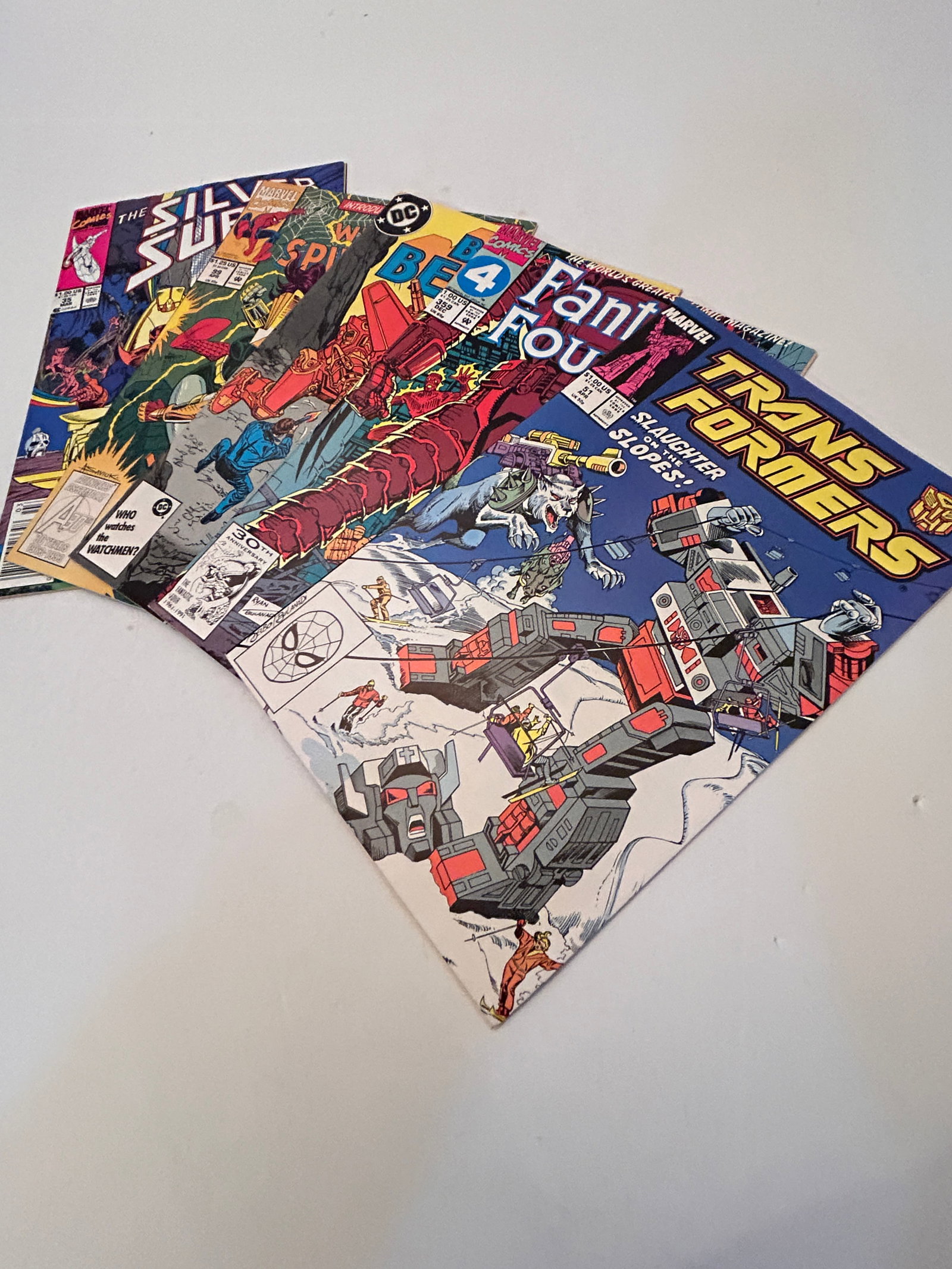 Vintage Lot Of 5 Comic Books: Vintage Lot Of 5 Comic Books Please view all photos as they are part of the description and condition of this Item, Feel free to contact me with questions or picture requests! Used Item AS IS