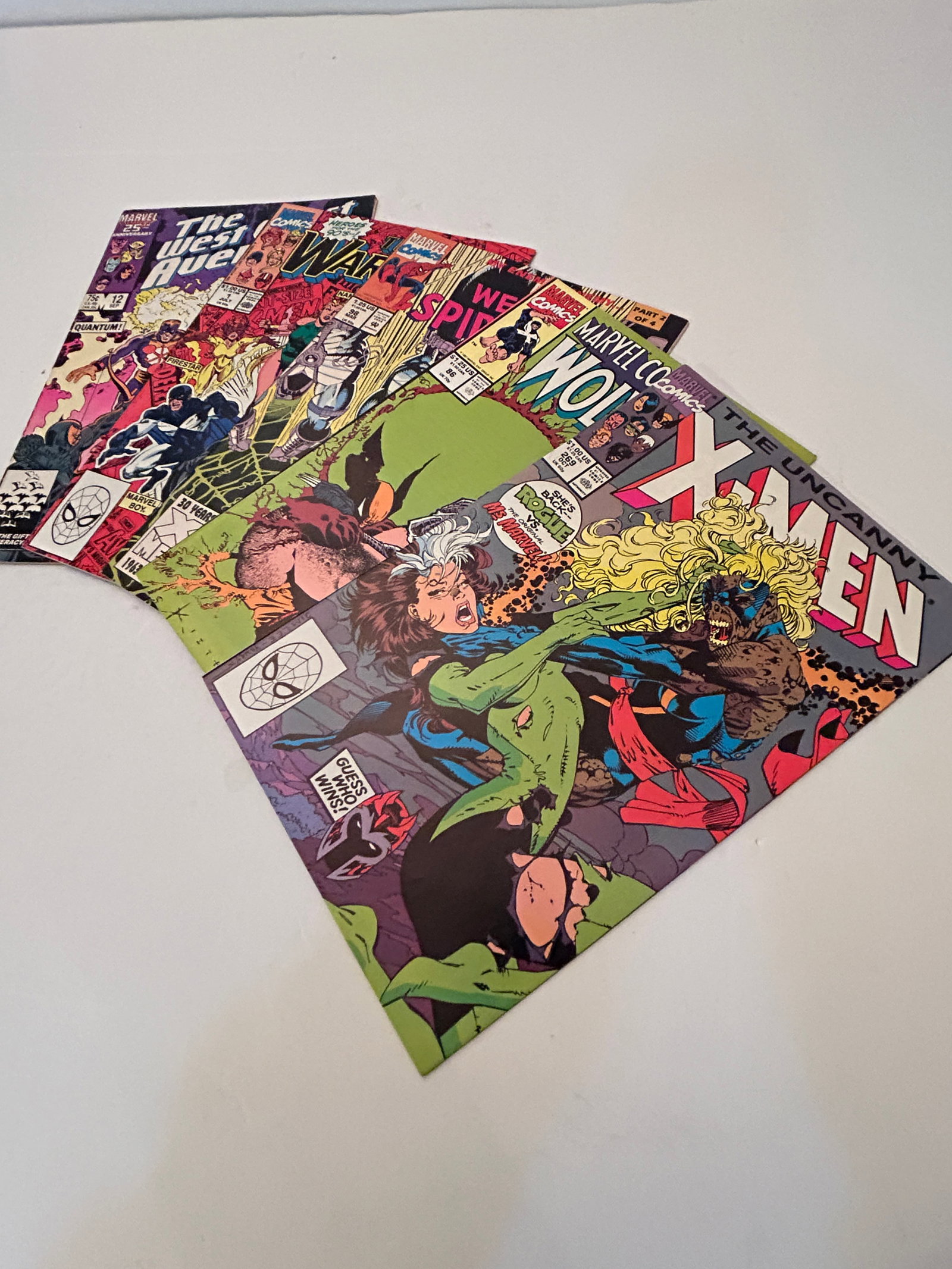 Vintage Lot Of 5 Comic Books: Vintage Lot Of 5 Comic Books Please view all photos as they are part of the description and condition of this Item, Feel free to contact me with questions or picture requests! Used Item AS IS