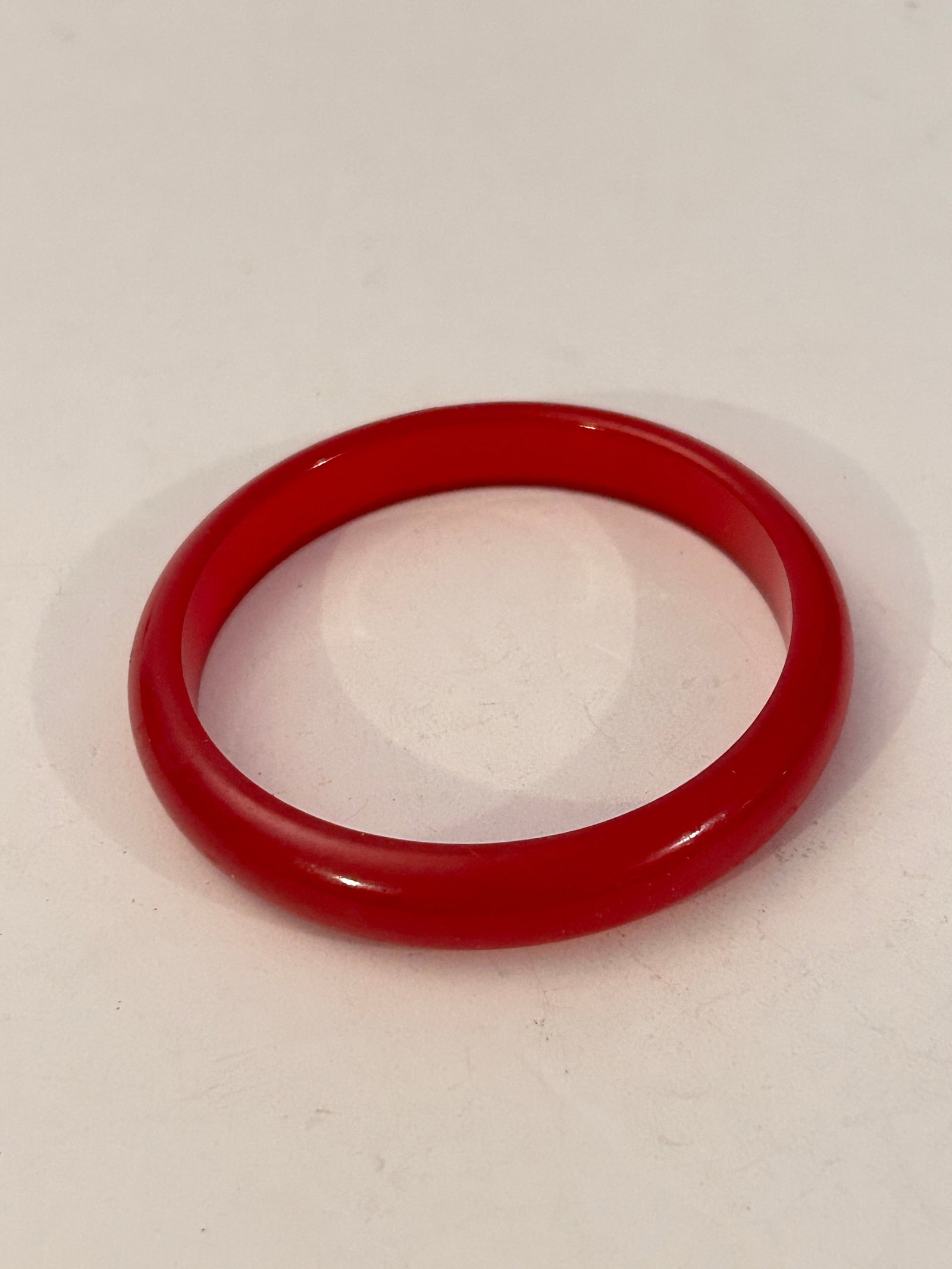 Vintage Red Cherry Bakalite Bracelet Sz 7": Vintage Red Cherry Bakalite Bracelet Sz 7" Please view all photos as they are part of the description and condition of this Item, Feel free to contact me with questions or picture requests! Used Item 