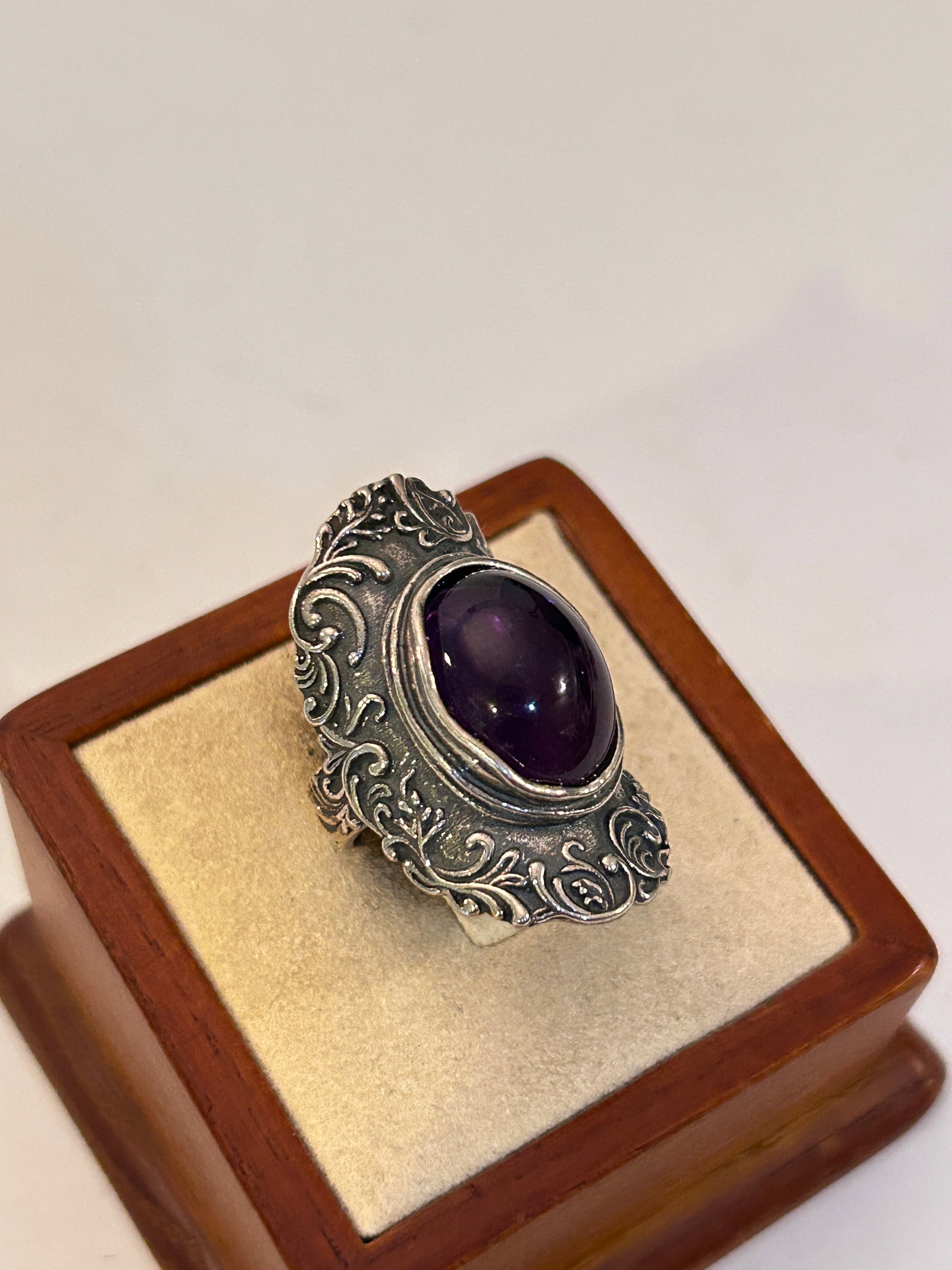 Vtg Sterling Silver 925 PZ Or Paz Israel Amethyst Statement Sz 6: Vtg Sterling Silver 925 PZ Or Paz Israel Amethyst Statement Sz 6 Please view all photos as they are part of the description and condition of this Item, Feel free to contact me with questions or pictur