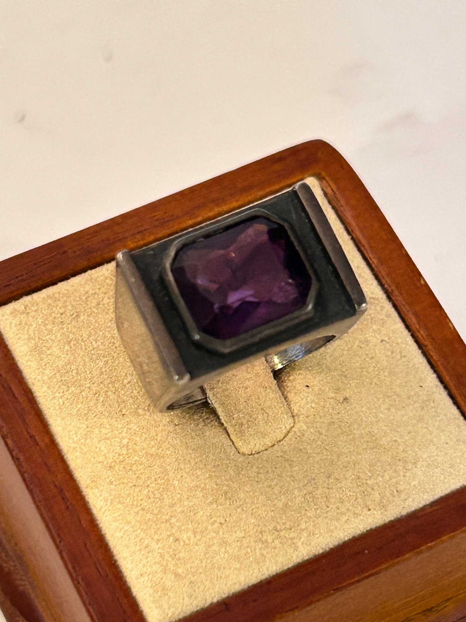 Vintage Sterling Silver Spinel Modernist Ring 14 grams sz 9: Vintage Sterling Silver Spinel Modernist Ring 14 grams sz 9 Please view all photos as they are part of the description and condition of this Item, Feel free to contact me with questions or picture req