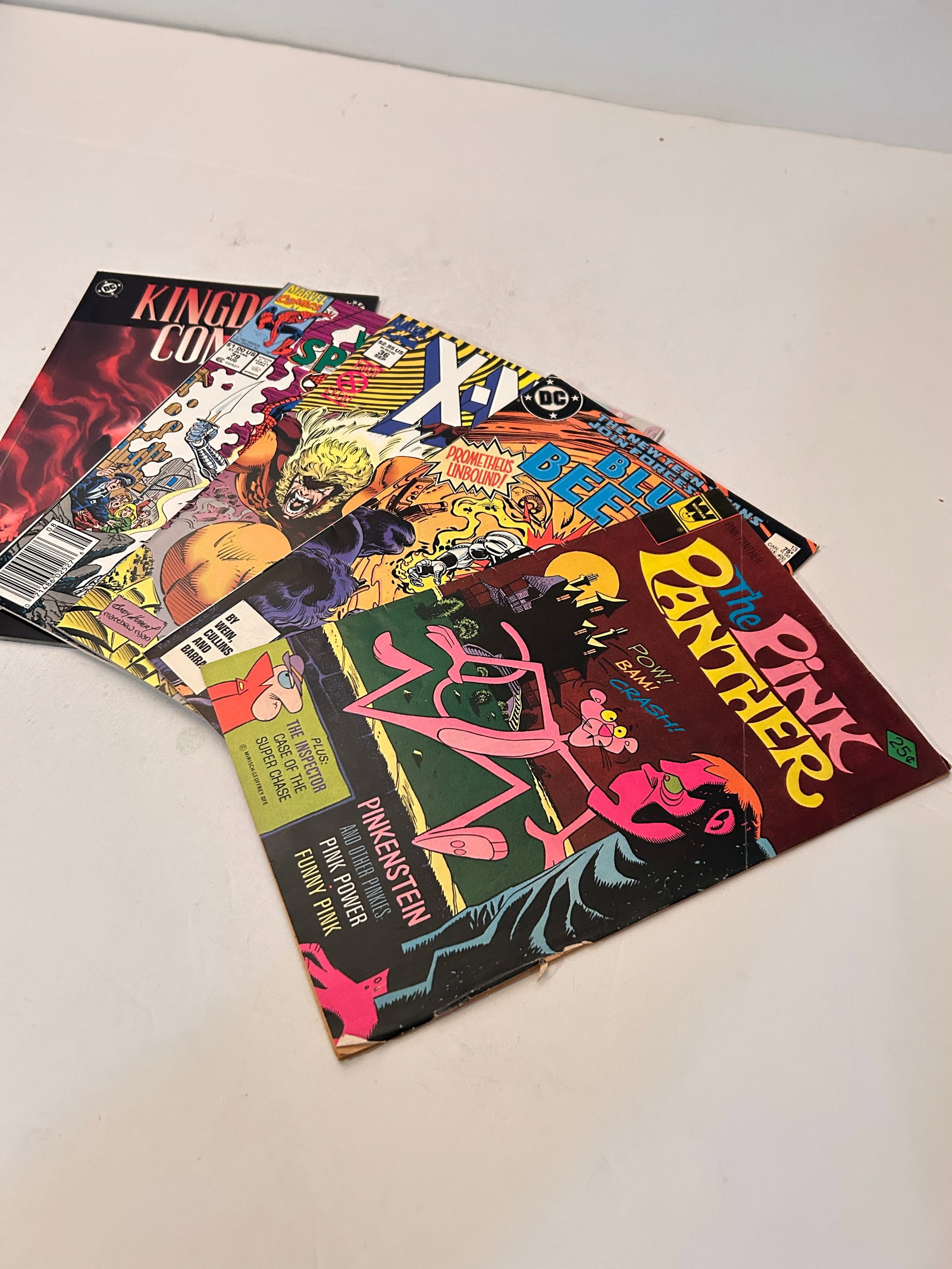 Vintage Lot of 5 Comic Books (1 of 11)
