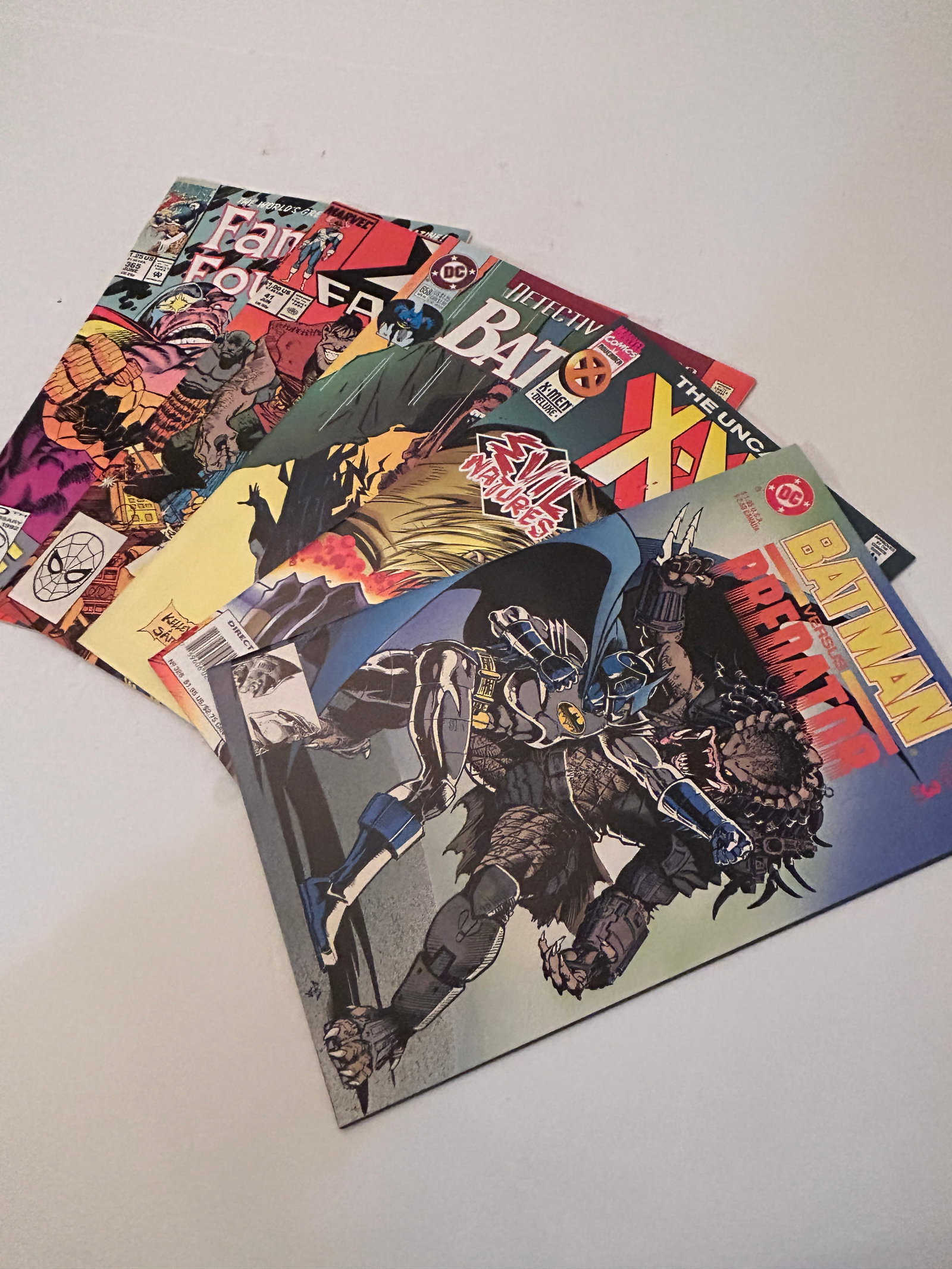 Vintage Lot of 5 Comic Books: Vintage Lot of 5 Comic Books Please view all photos as they are part of the description and condition of this Item, Feel free to contact me with questions or picture requests! Used Item AS IS