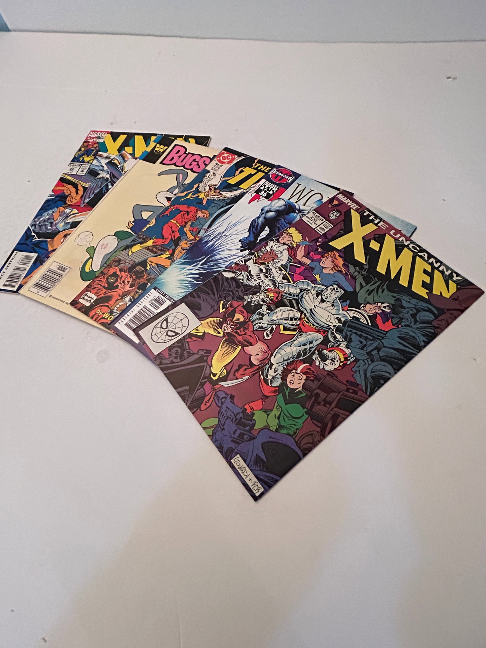 Vintage Lot of 5 Comic Books (1 of 12)