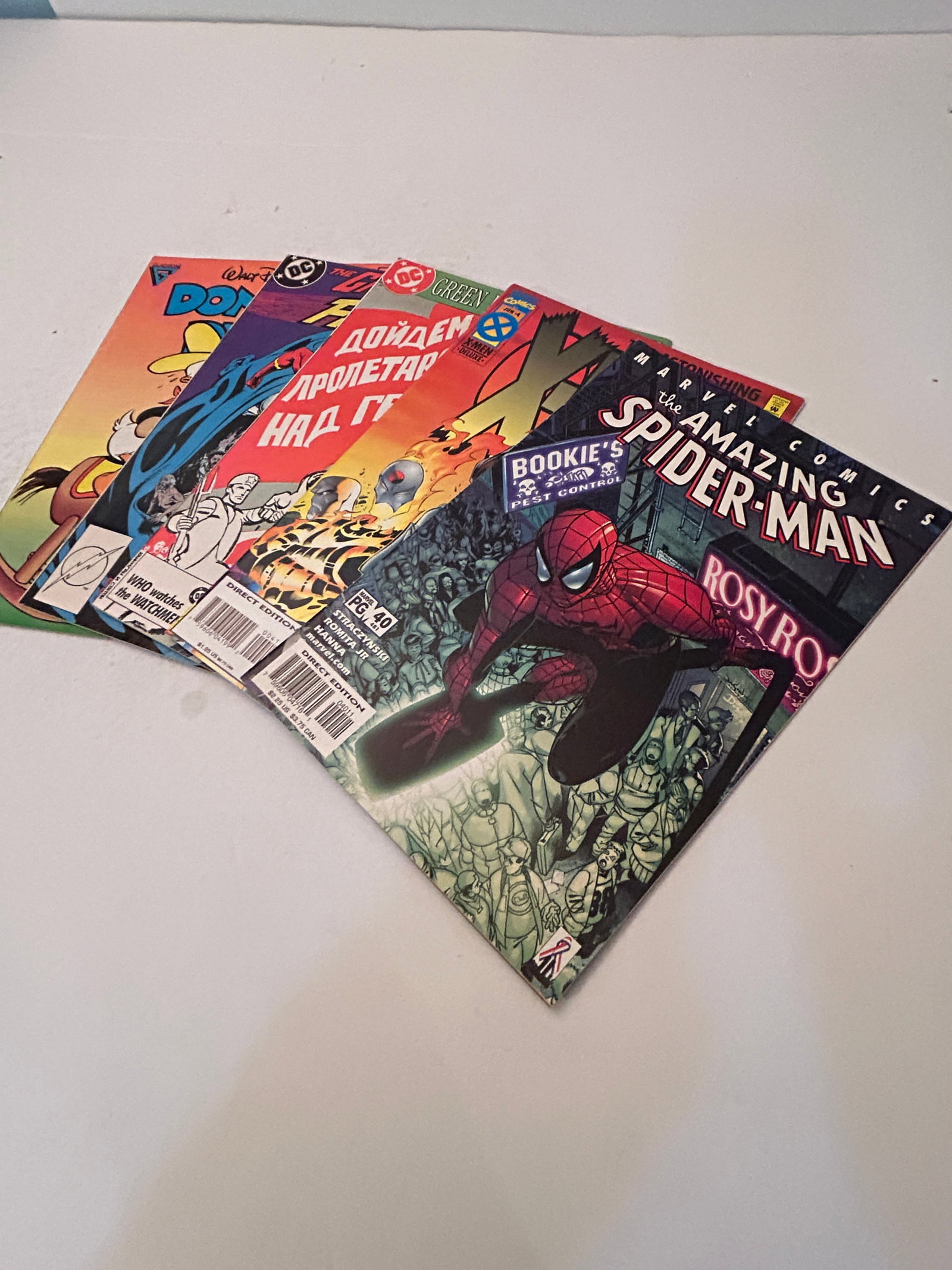 Vintage Lot of 5 Comic Books: Vintage Lot of 5 Comic Books Please view all photos as they are part of the description and condition of this Item, Feel free to contact me with questions or picture requests! Used Item AS IS