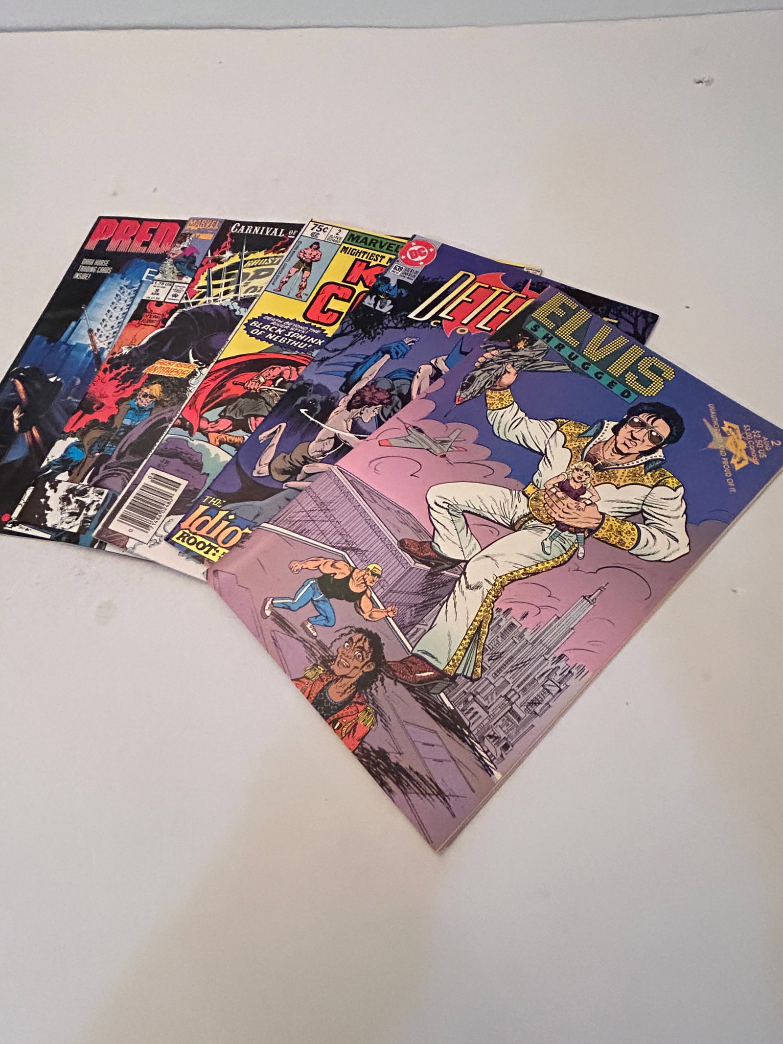 Vintage Lot of 5 Comic Books: Vintage Lot of 5 Comic Books Please view all photos as they are part of the description and condition of this Item, Feel free to contact me with questions or picture requests! Used Item AS IS