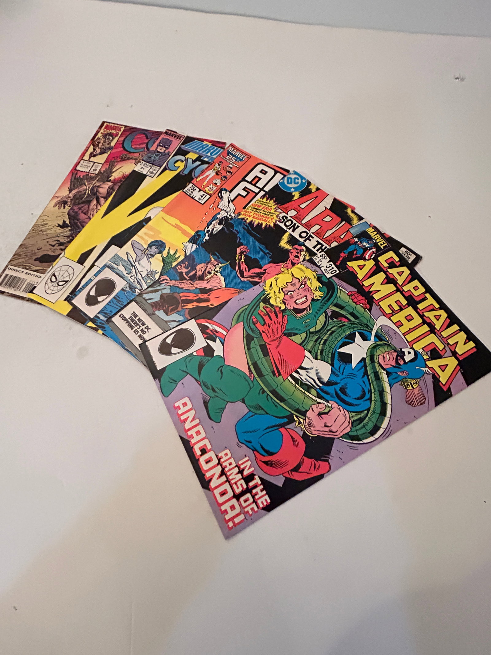 Vintage Lot of 5 Comic Books (1 of 12)