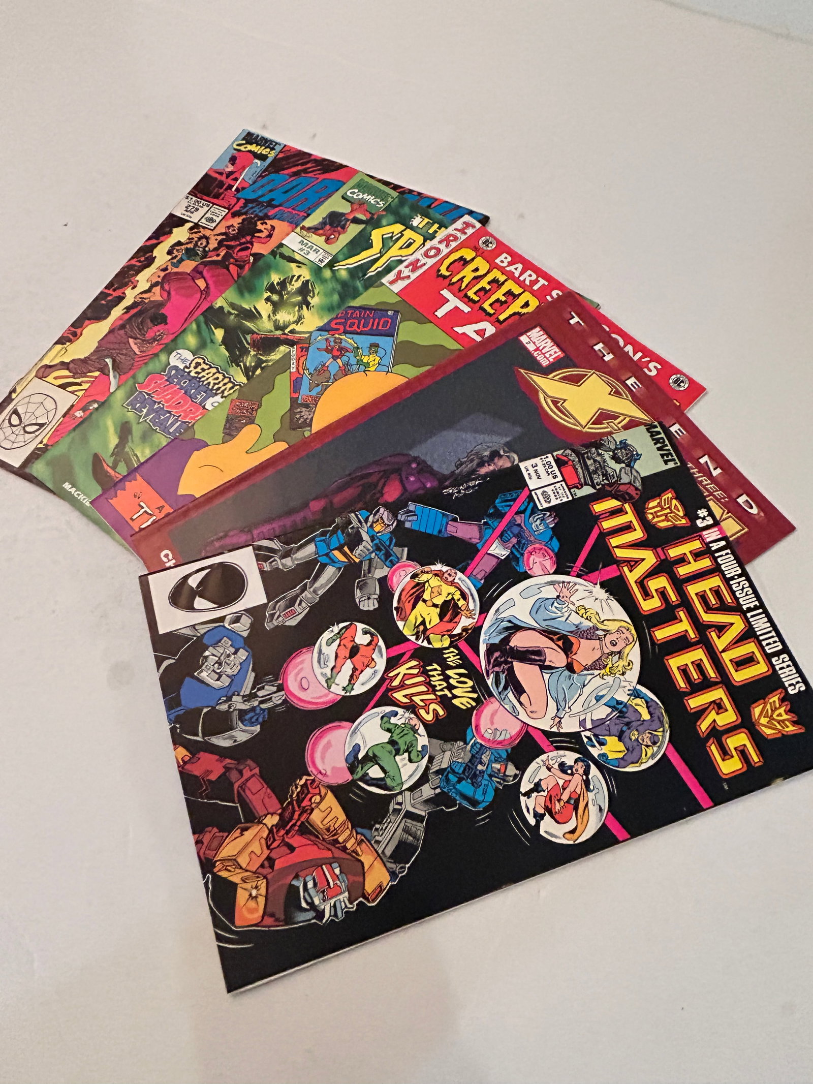 Vintage Lot of 5 Comic Books: Vintage Lot of 5 Comic Books Please view all photos as they are part of the description and condition of this Item, Feel free to contact me with questions or picture requests! Used Item AS IS