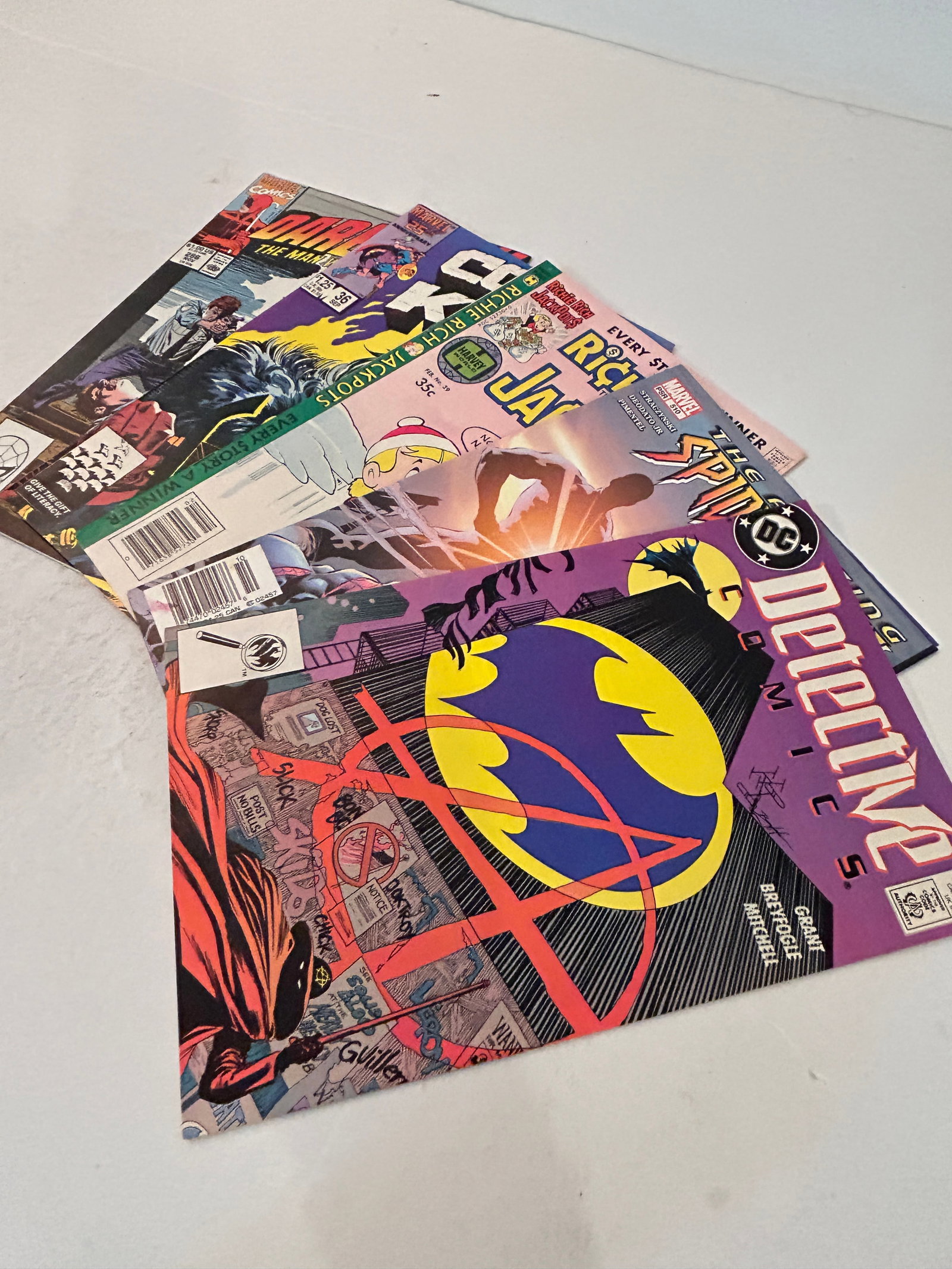 Vintage Lot of 5 Comic Books (1 of 12)