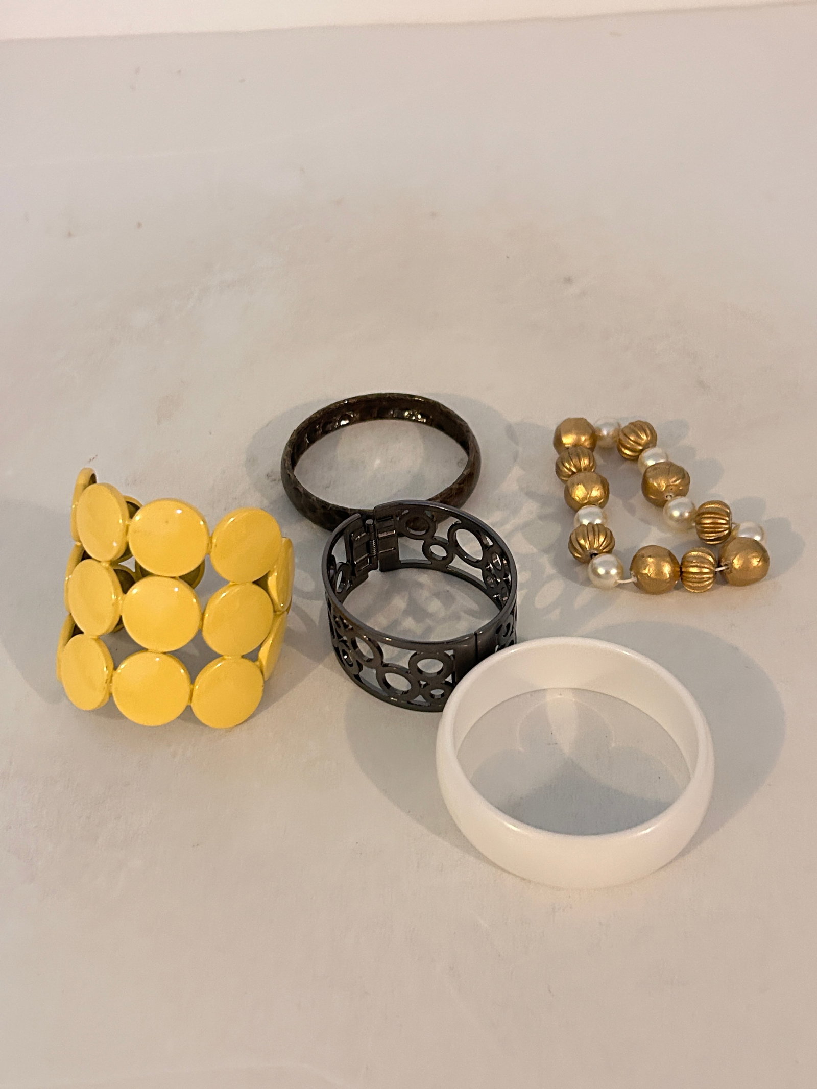 Vintage Lot of 5 Bracelets (1 of 4)