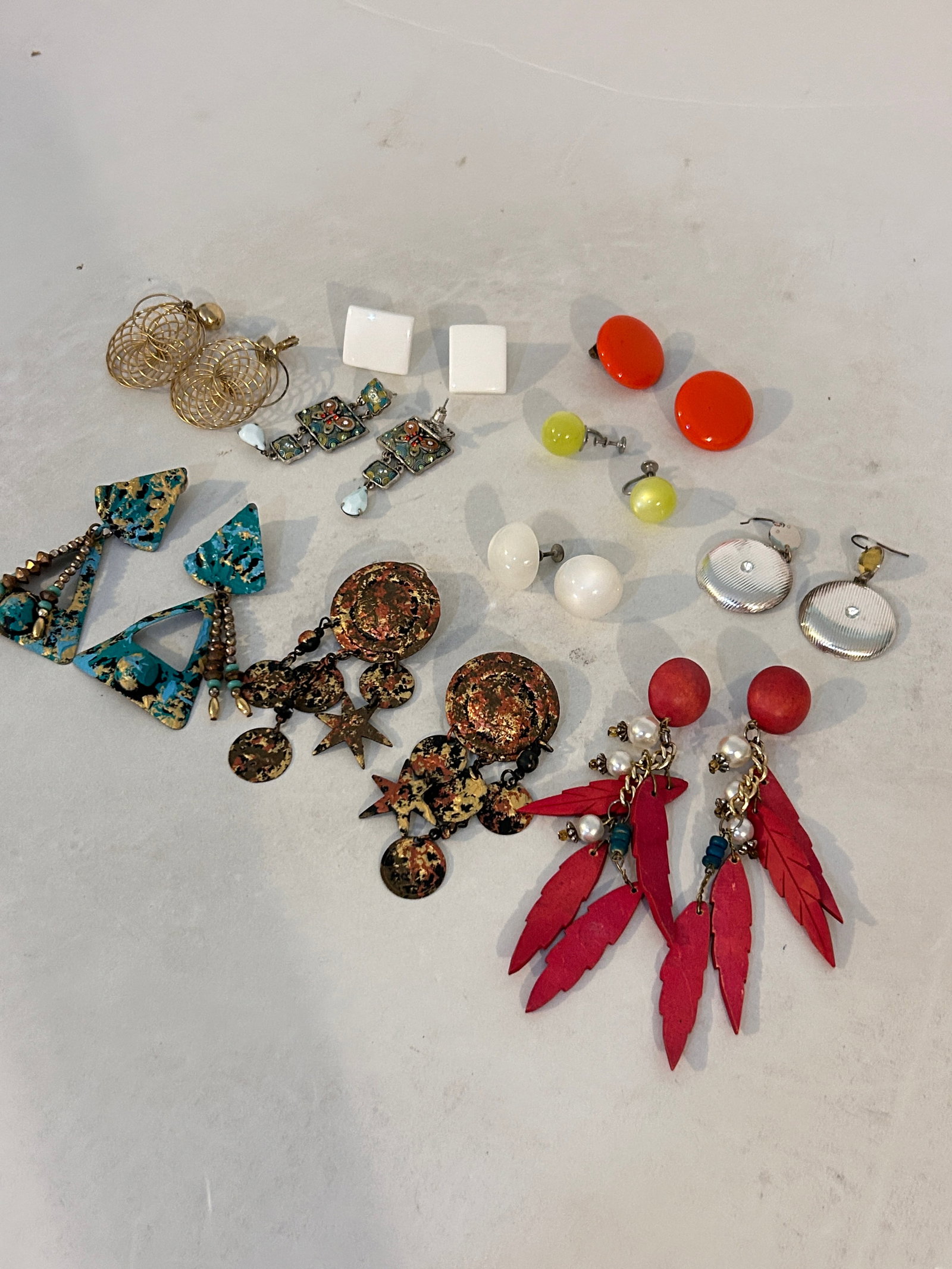 Vintage Lot of 10 Earrings (1 of 3)