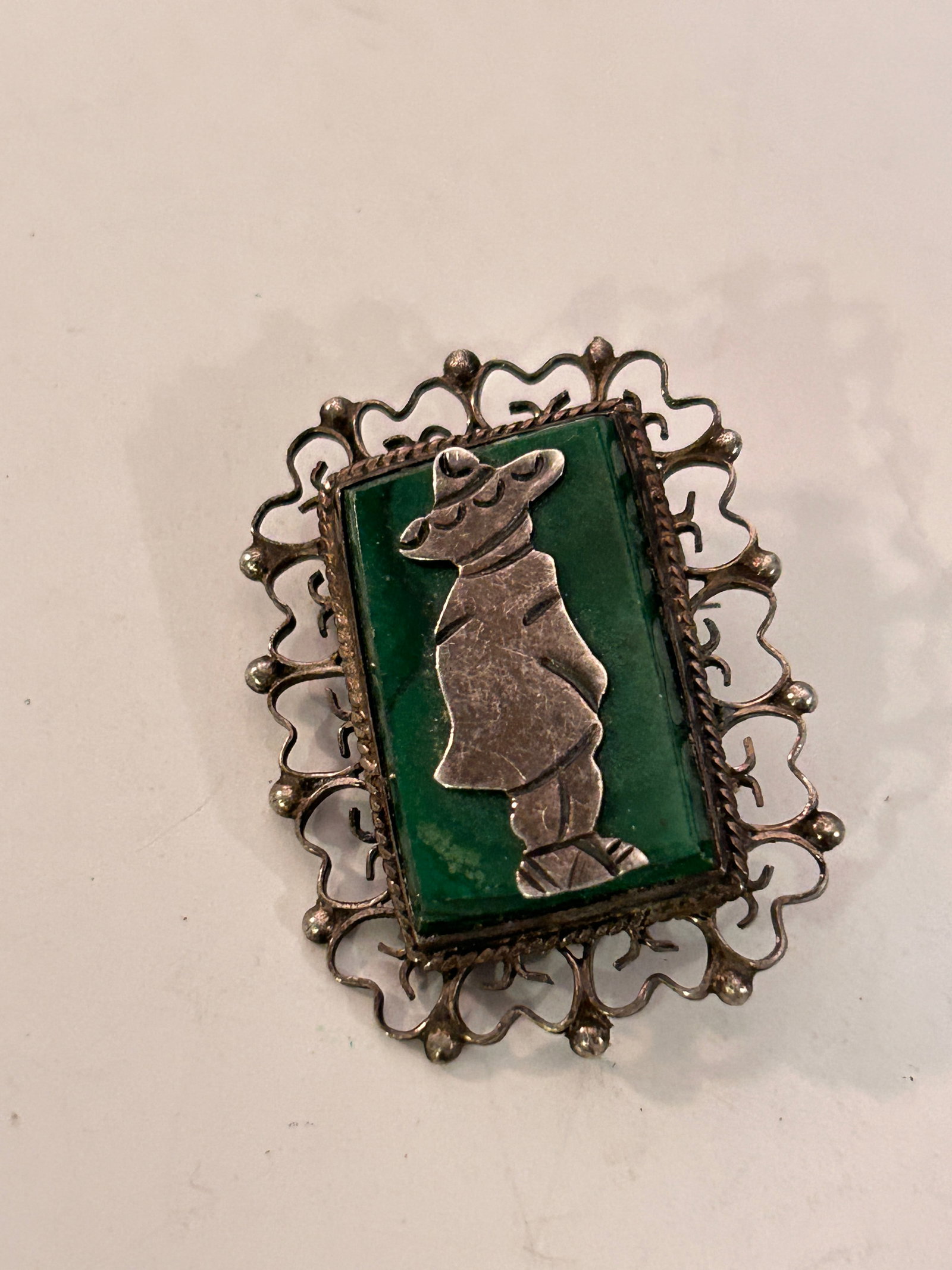 Vintage Sterling Silver Mexico Malachite Brooch Pin Fillagree 14 grams: Vintage Sterling Silver Mexico Malachite Brooch Pin Fillagree 14 grams Please view all photos as they are part of the description and condition of this Item, Feel free to contact me with questions or 
